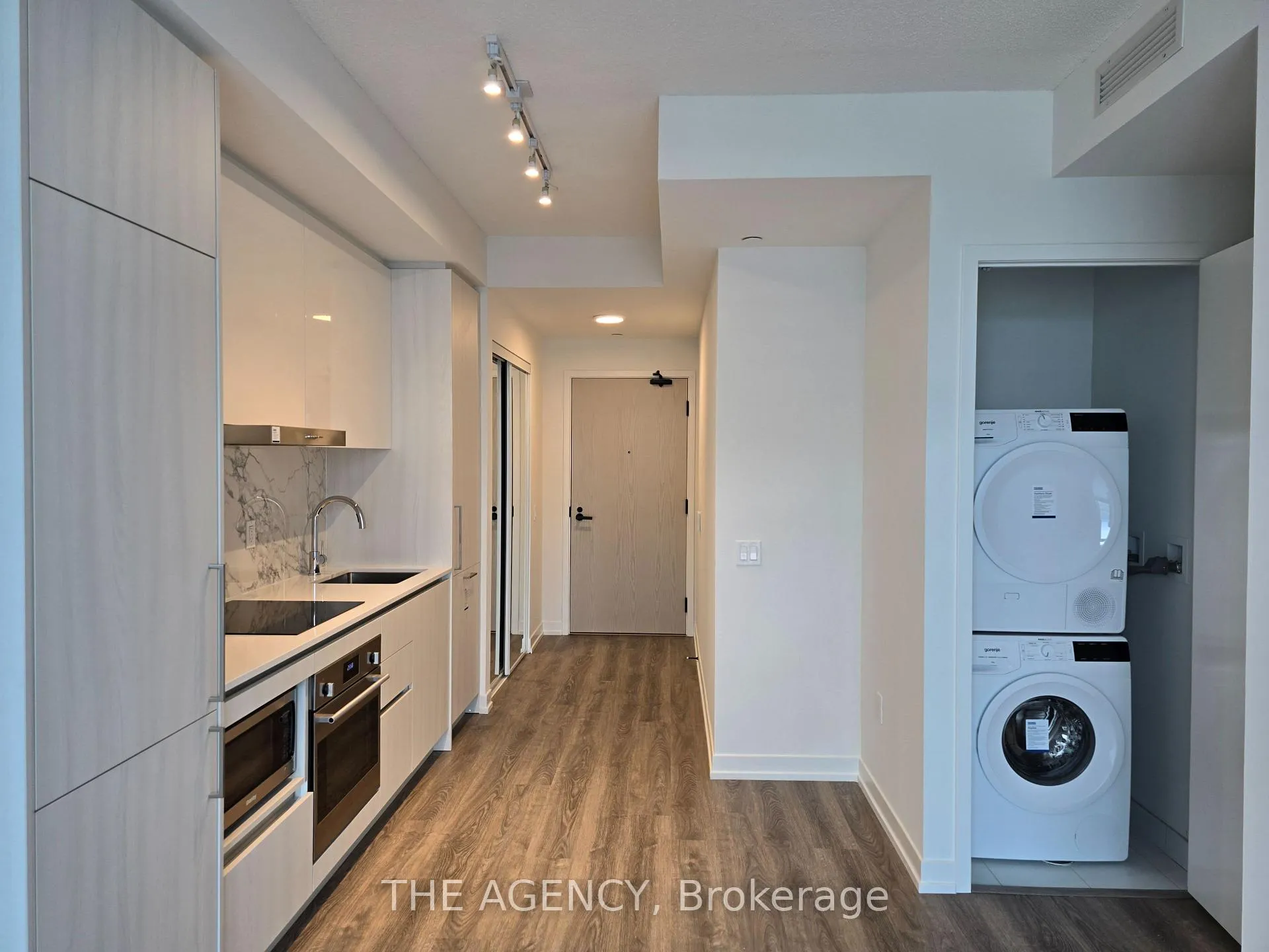 Photo 4 of Unit 4501, 195 Commerce Street, Vaughan, Vaughan Corporate Centre — HOMEH