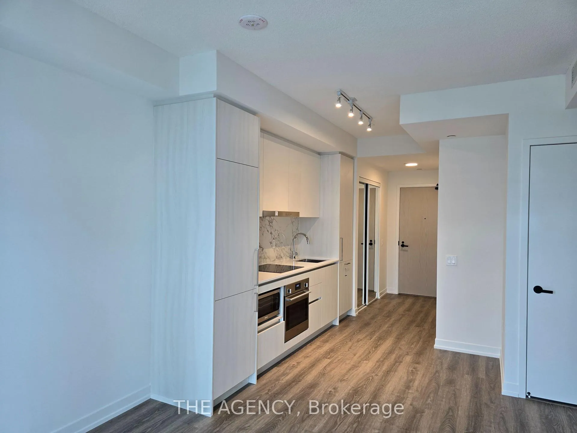 Photo 11 of Unit 4501, 195 Commerce Street, Vaughan, Vaughan Corporate Centre — HOMEH