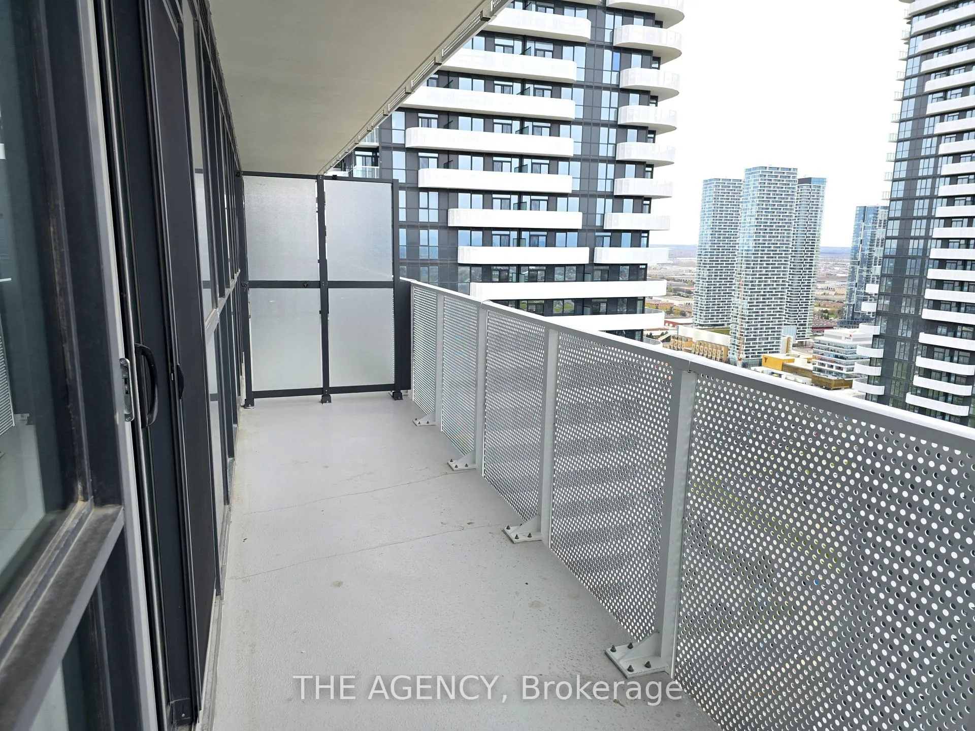 Photo 17 of Unit 4501, 195 Commerce Street, Vaughan, Vaughan Corporate Centre — HOMEH