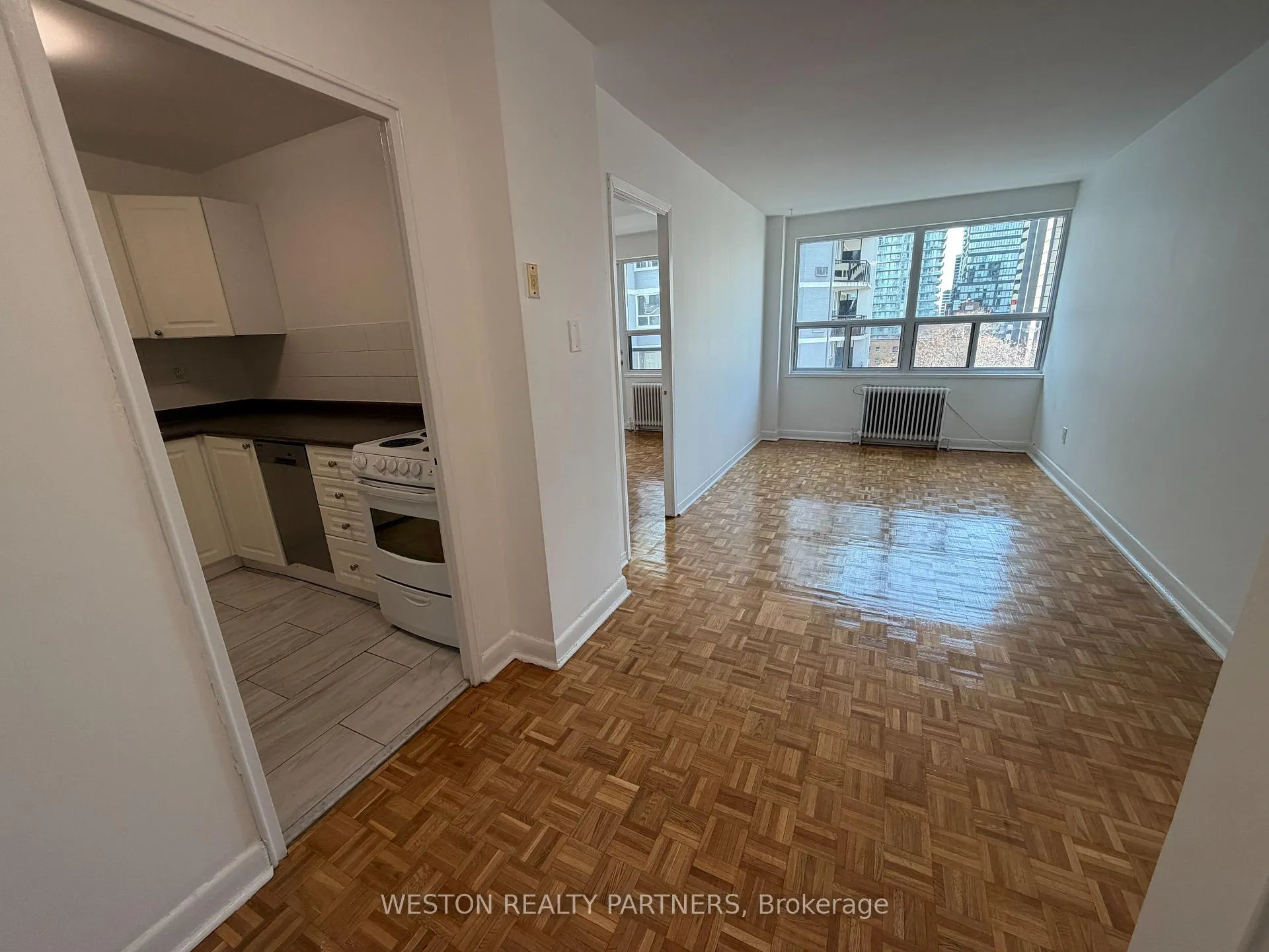 Photo 2 of Unit 803, 88 Wellesley Street E, Toronto, Church-Yonge Corridor — HOMEH