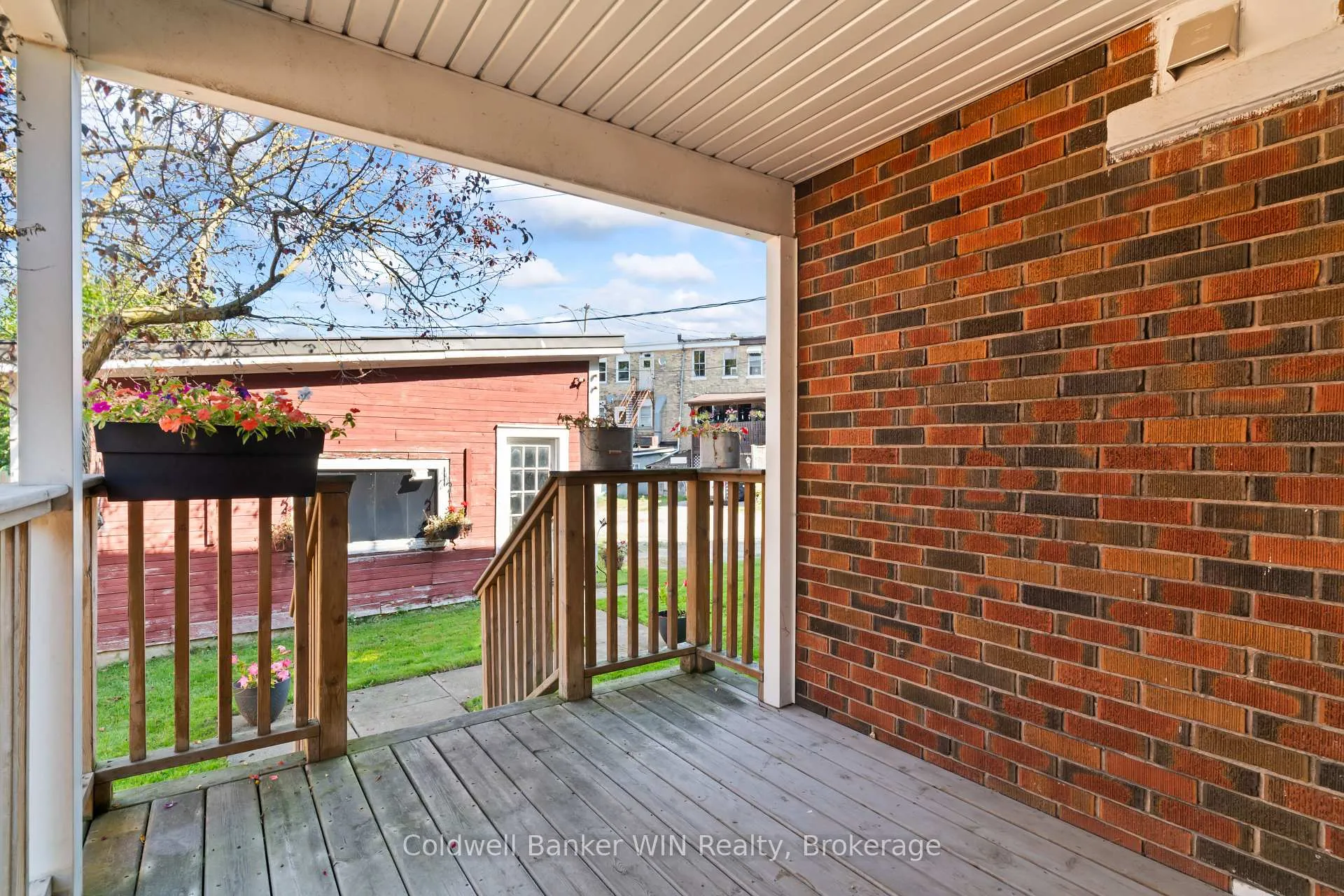 Photo 3 of 121 Queen Street W, Wellington North, Mount Forest — HOMEH