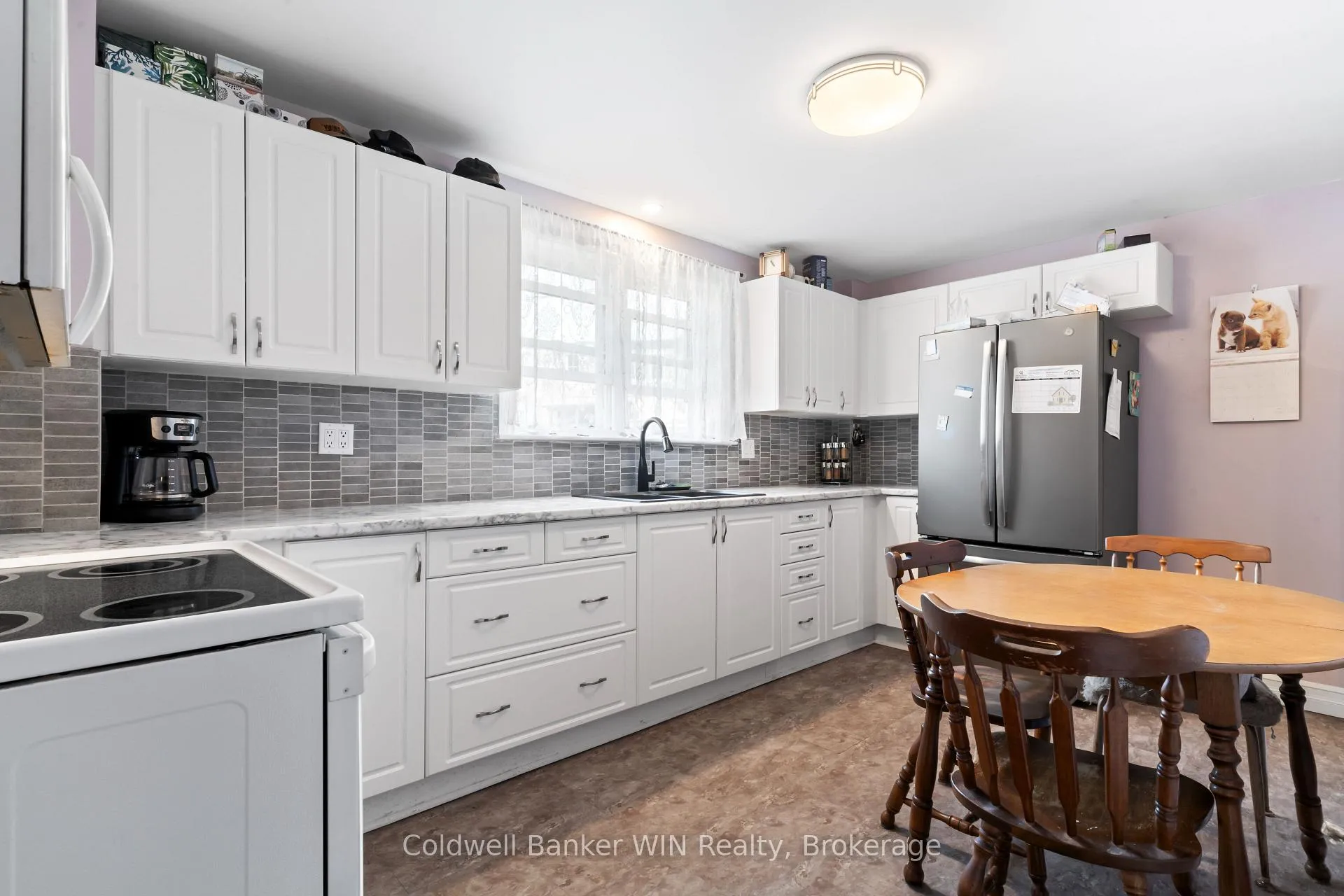 Photo 5 of 121 Queen Street W, Wellington North, Mount Forest — HOMEH