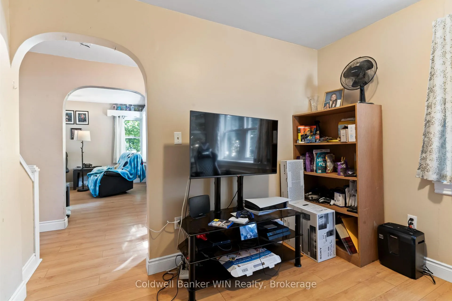 Photo 8 of 121 Queen Street W, Wellington North, Mount Forest — HOMEH