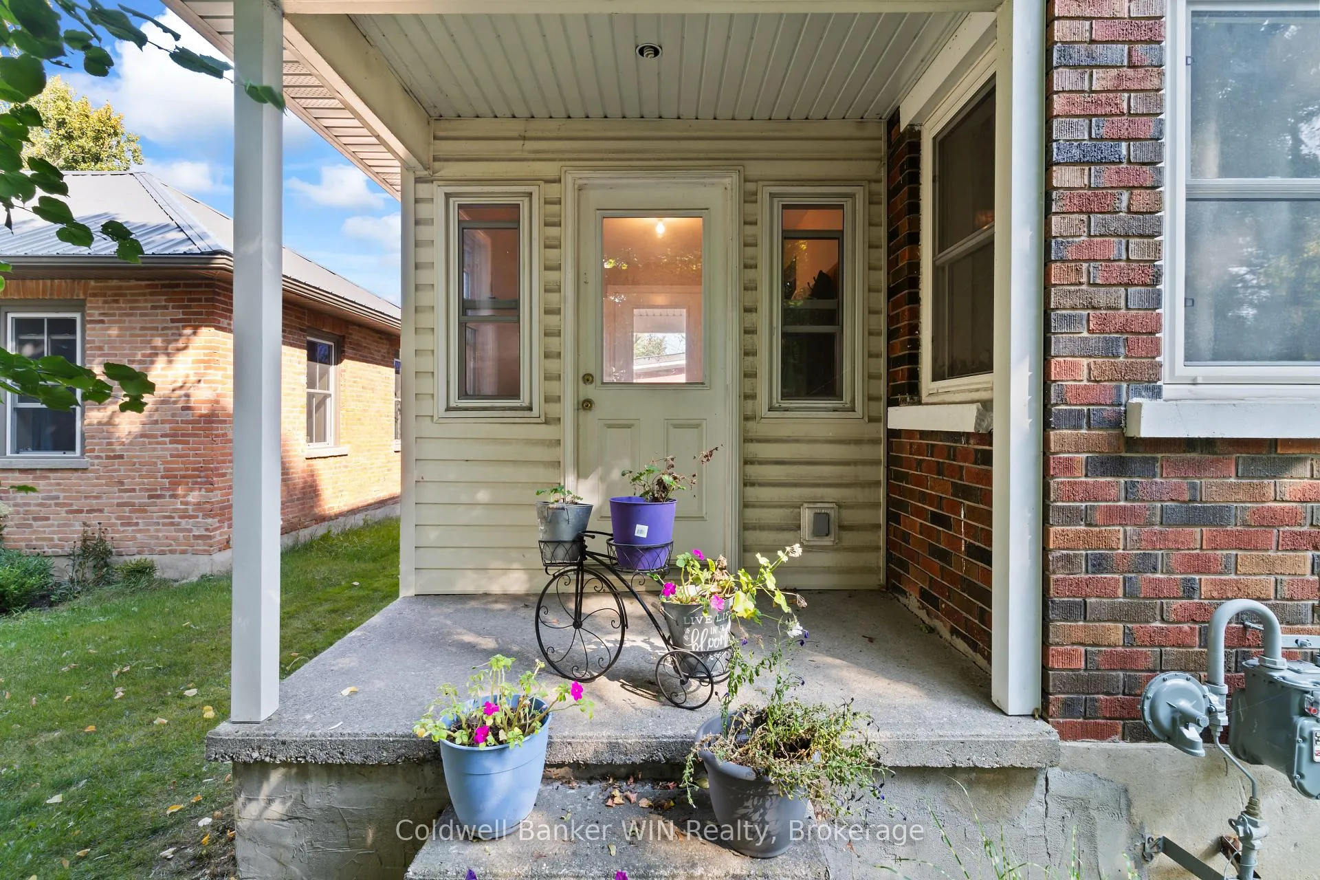 Photo 25 of 121 Queen Street W, Wellington North, Mount Forest — HOMEH