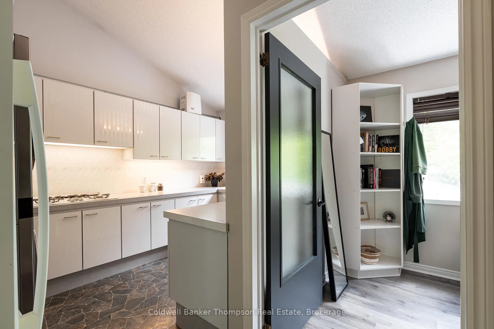 Photo 19 of 24 Brian Road, Bracebridge, Monck (Bracebridge) — HOMEH