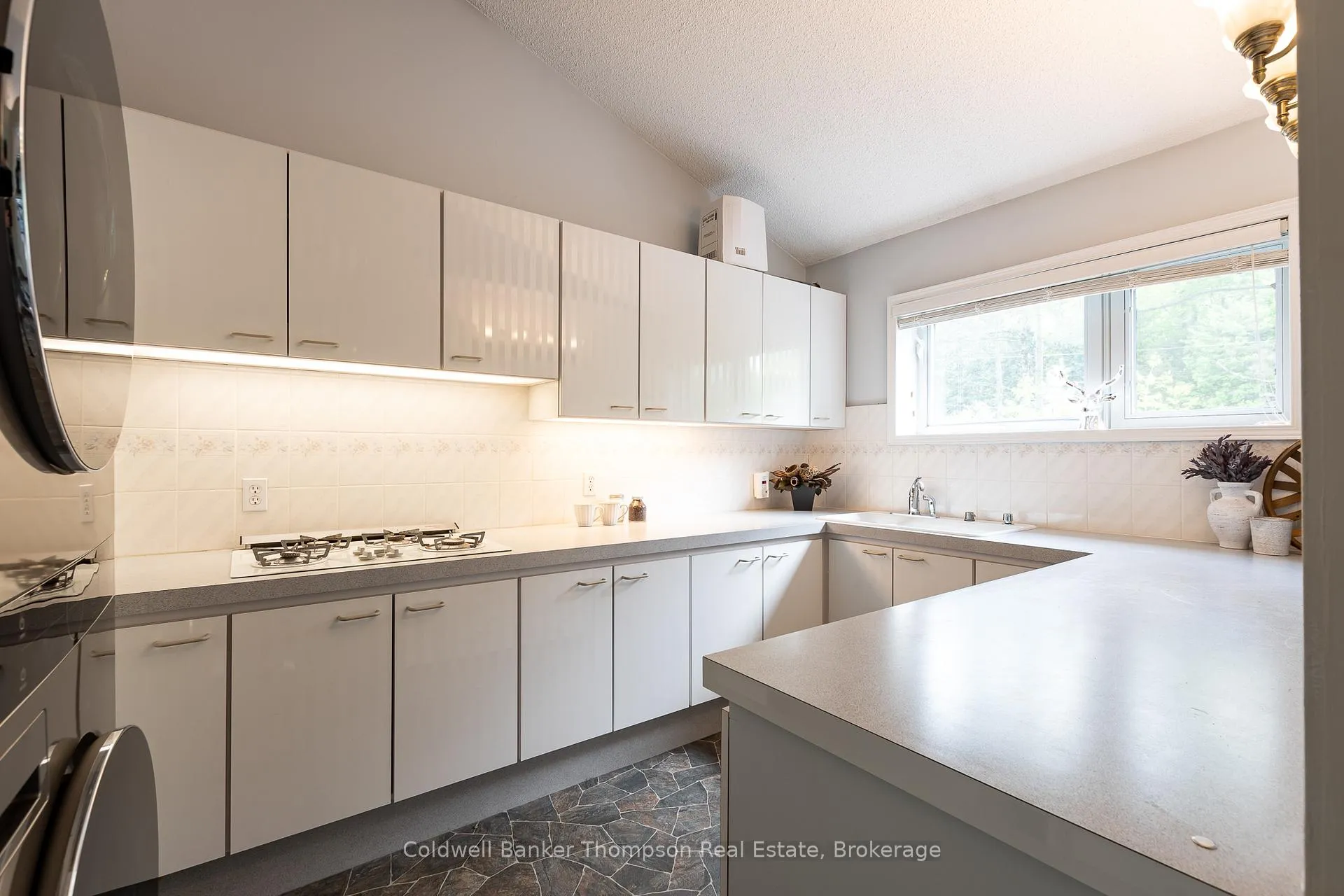 Photo 21 of 24 Brian Road, Bracebridge, Monck (Bracebridge) — HOMEH