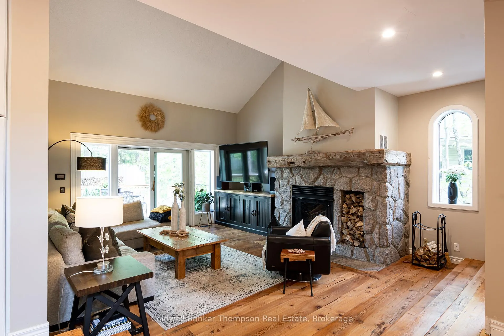 Photo 28 of 24 Brian Road, Bracebridge, Monck (Bracebridge) — HOMEH
