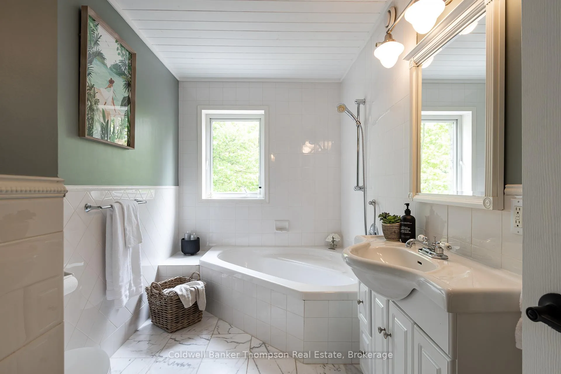 Photo 43 of 24 Brian Road, Bracebridge, Monck (Bracebridge) — HOMEH