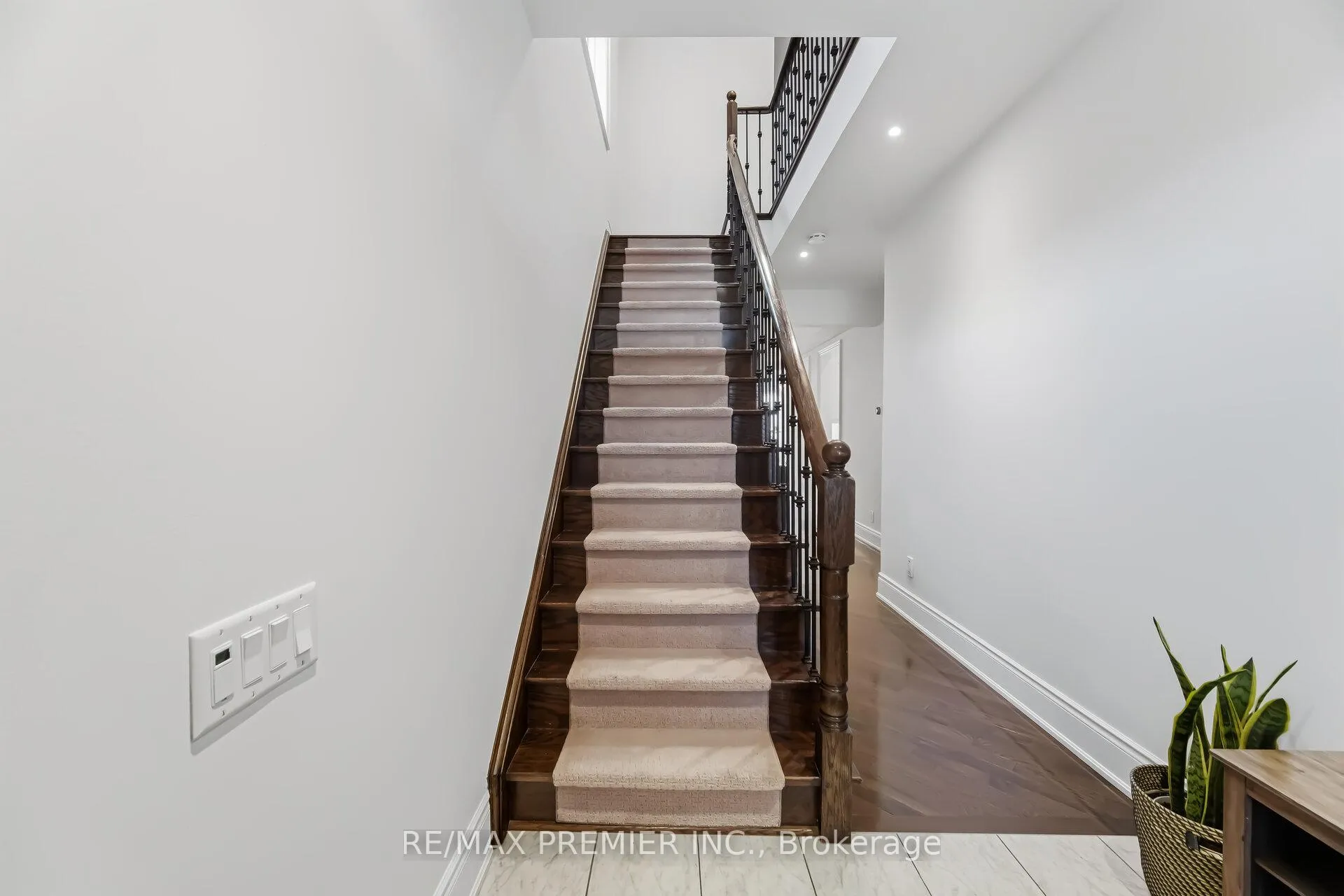 Photo 19 of 70 Torah Gate, Vaughan, Patterson — HOMEH