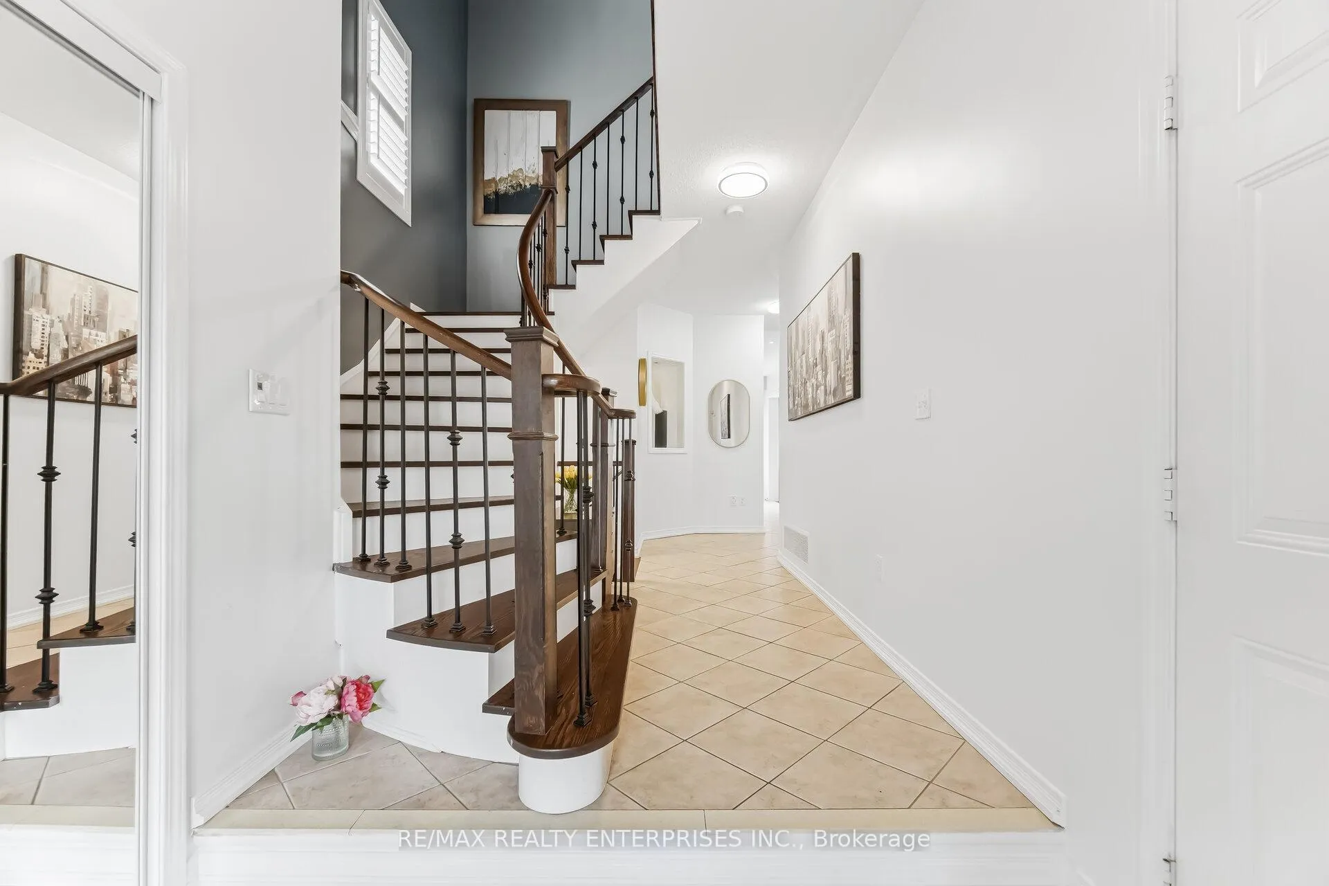 Photo 5 of 3356 Hiscott Avenue, Burlington, Alton — HOMEH