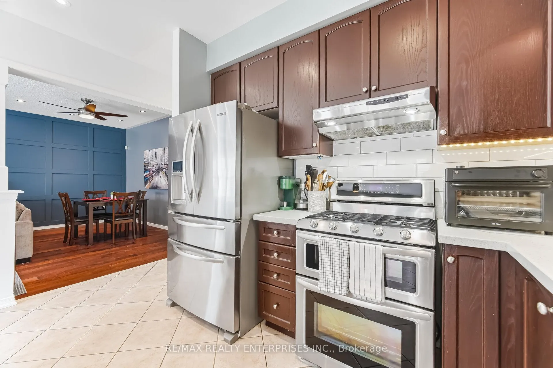 Photo 12 of 3356 Hiscott Avenue, Burlington, Alton — HOMEH
