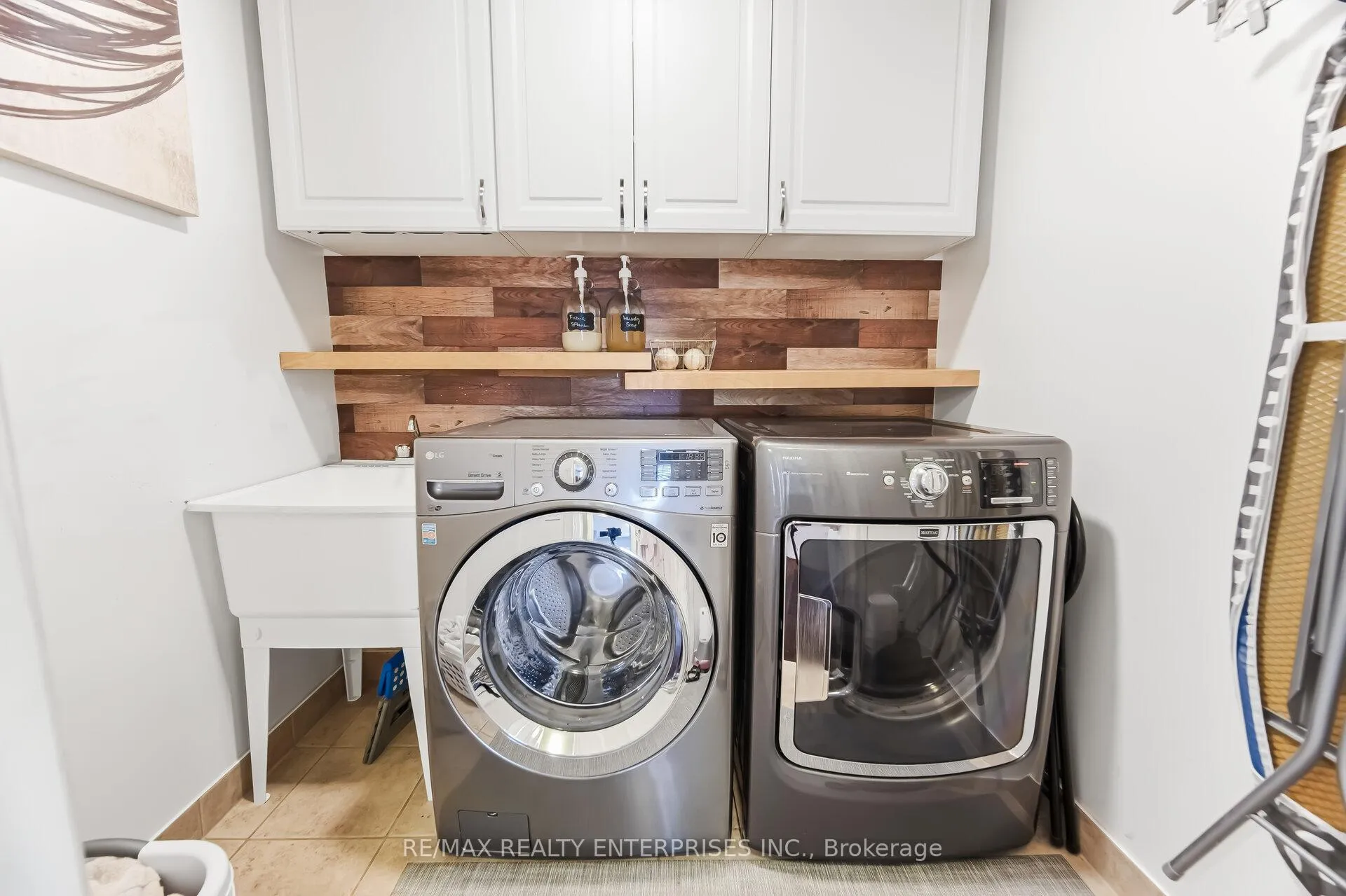 Photo 26 of 3356 Hiscott Avenue, Burlington, Alton — HOMEH