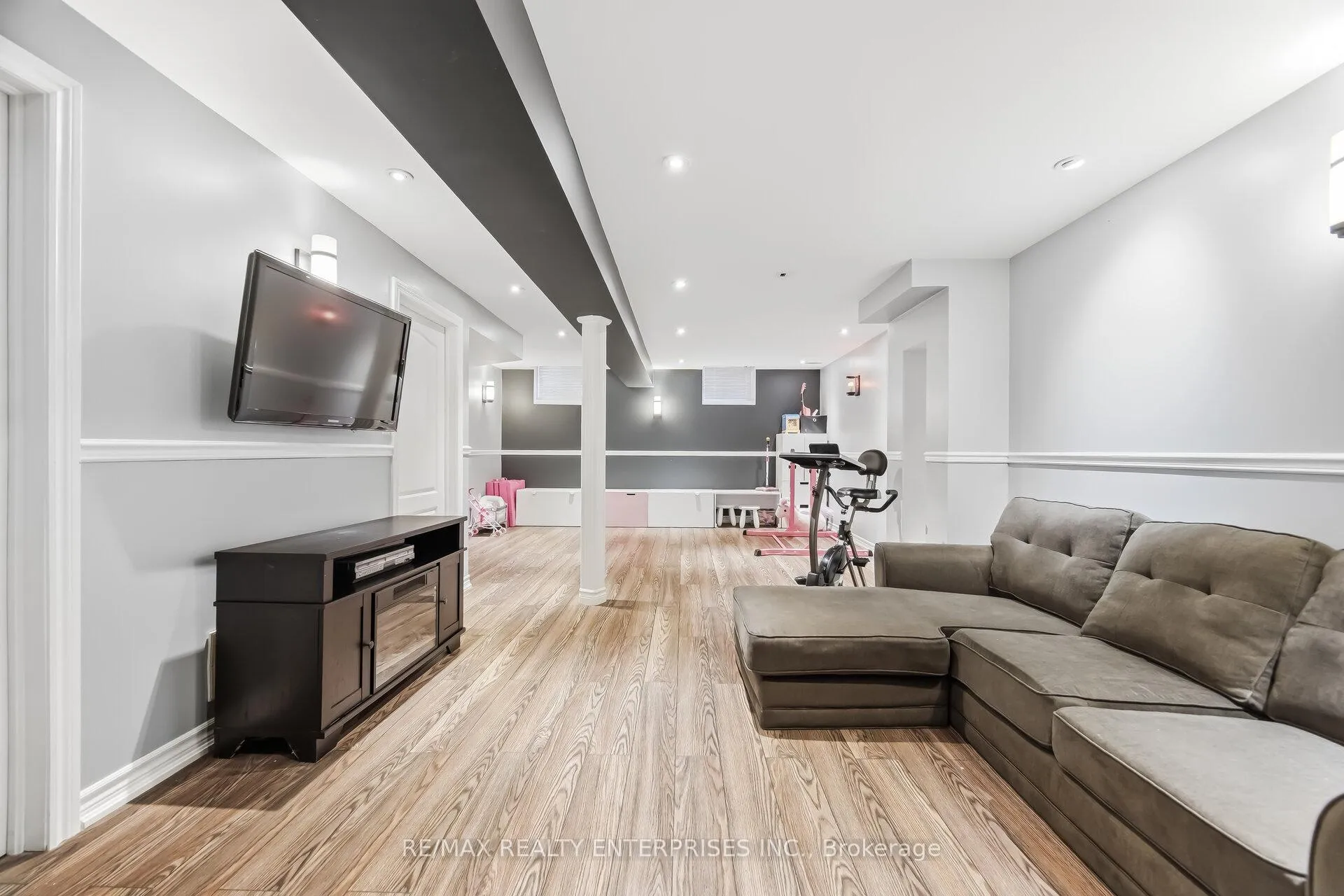Photo 31 of 3356 Hiscott Avenue, Burlington, Alton — HOMEH
