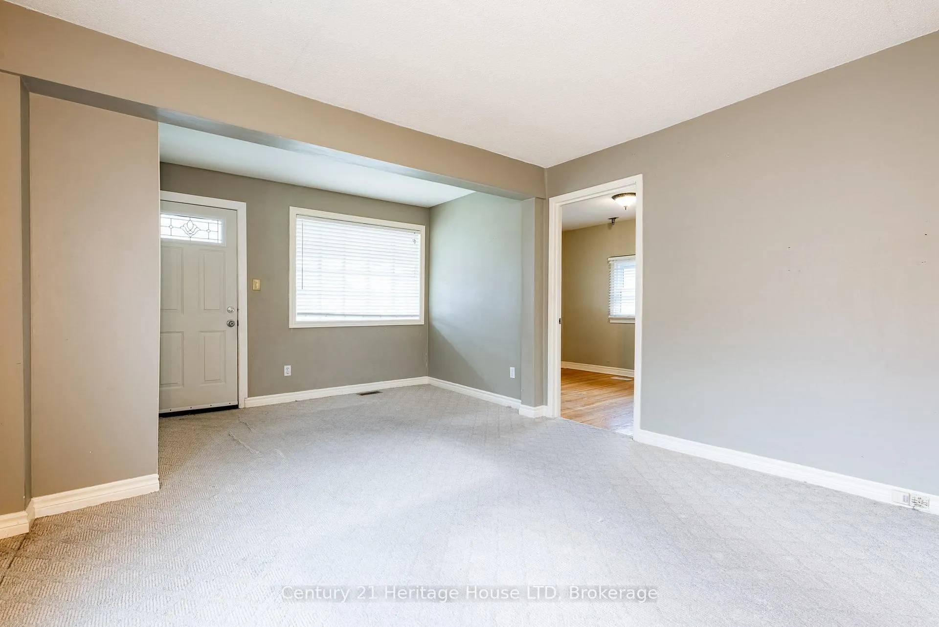 Photo 5 of 57 Leeper Street, St. Catharines, Western Hill — HOMEH