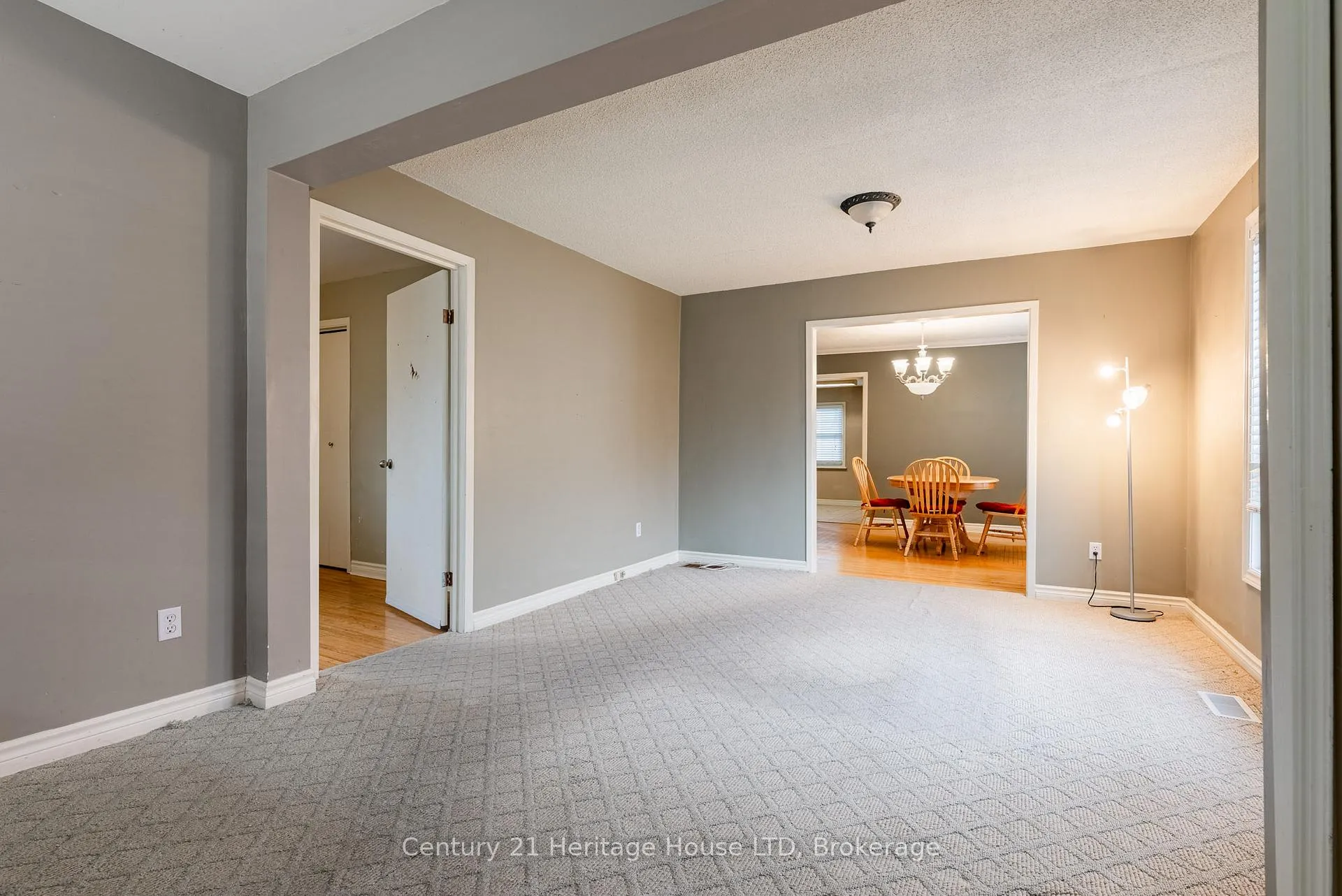 Photo 6 of 57 Leeper Street, St. Catharines, Western Hill — HOMEH