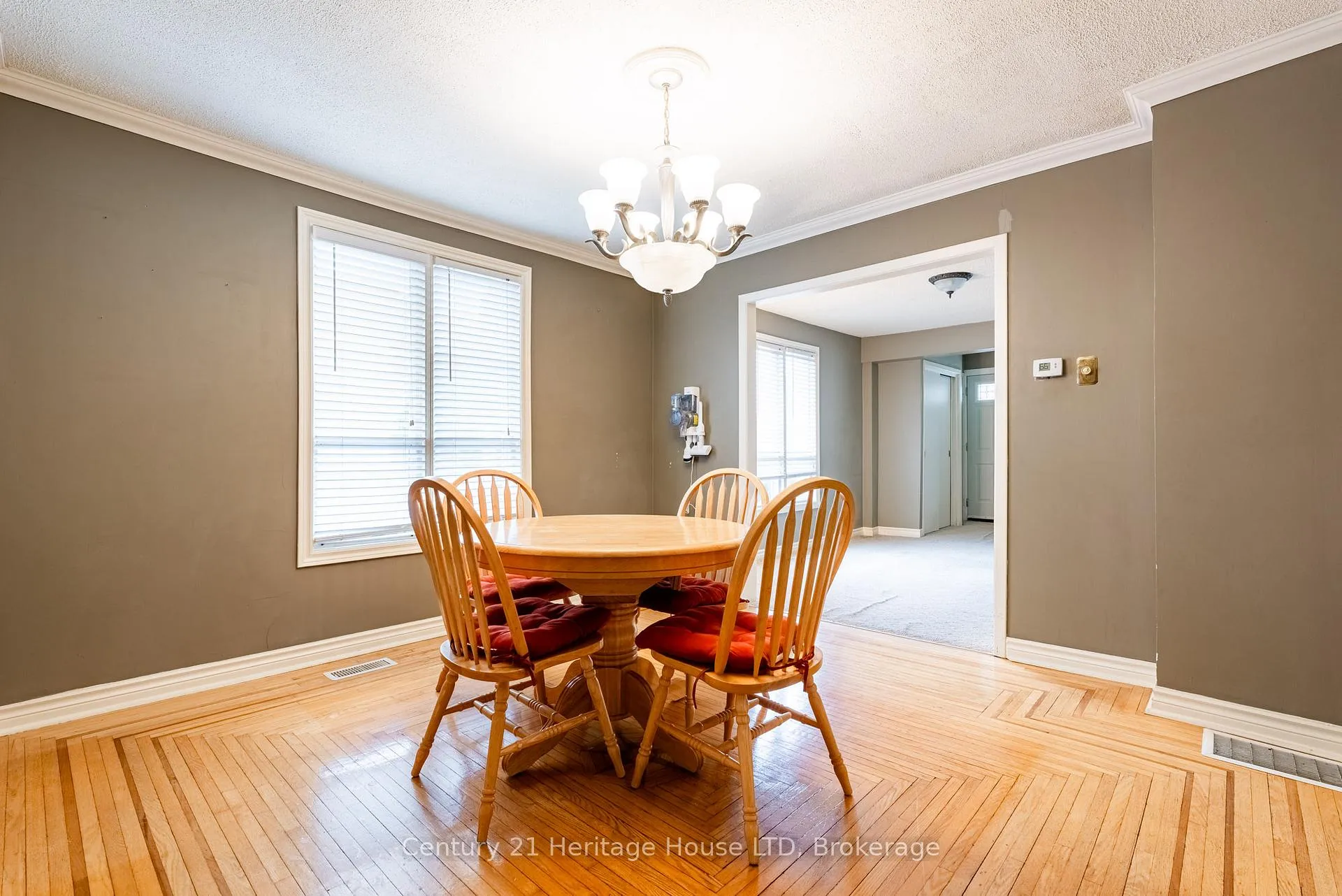 Photo 9 of 57 Leeper Street, St. Catharines, Western Hill — HOMEH