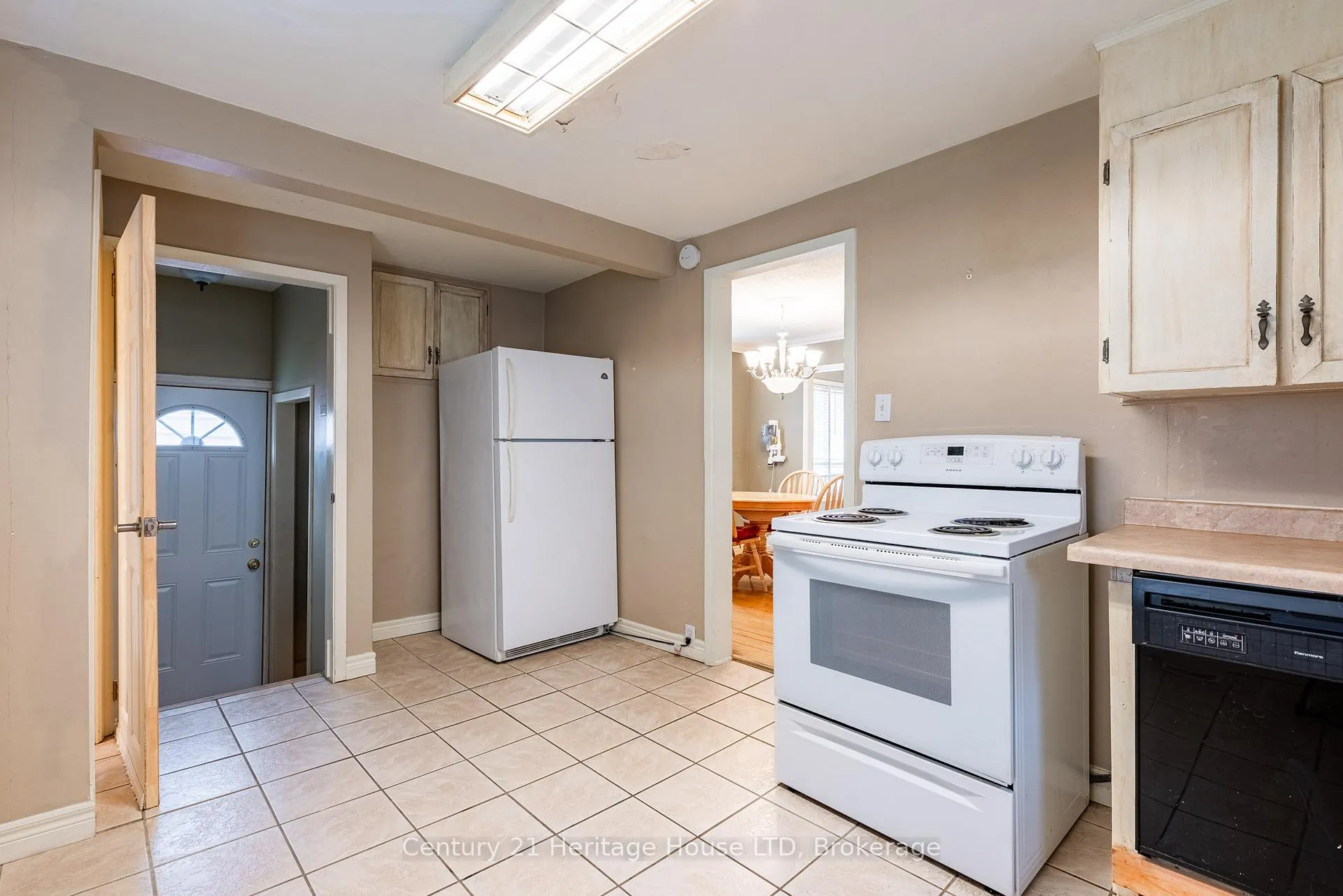 Photo 15 of 57 Leeper Street, St. Catharines, Western Hill — HOMEH
