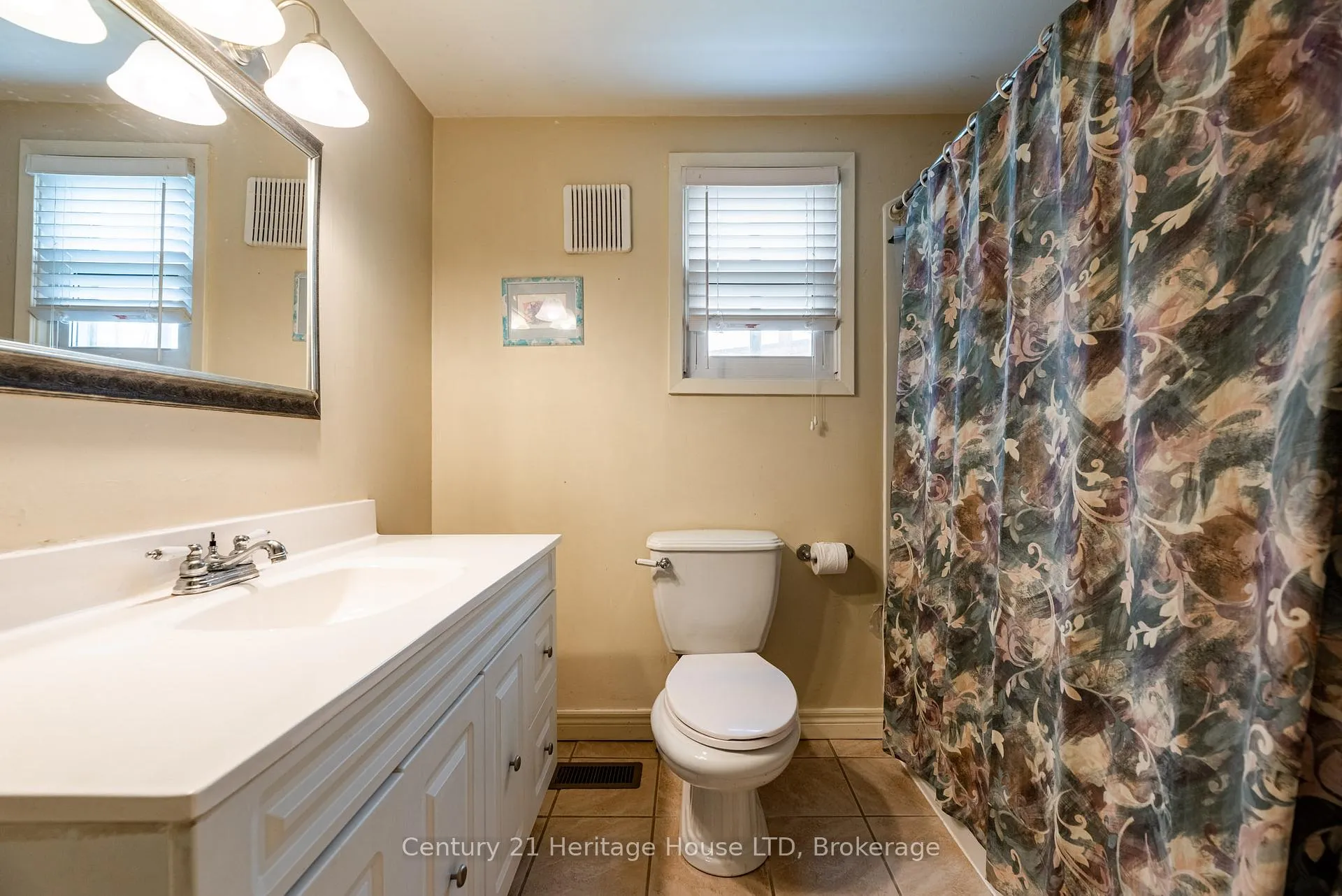 Photo 17 of 57 Leeper Street, St. Catharines, Western Hill — HOMEH