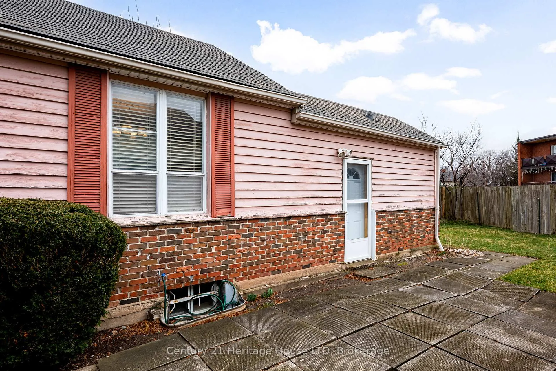 Photo 21 of 57 Leeper Street, St. Catharines, Western Hill — HOMEH