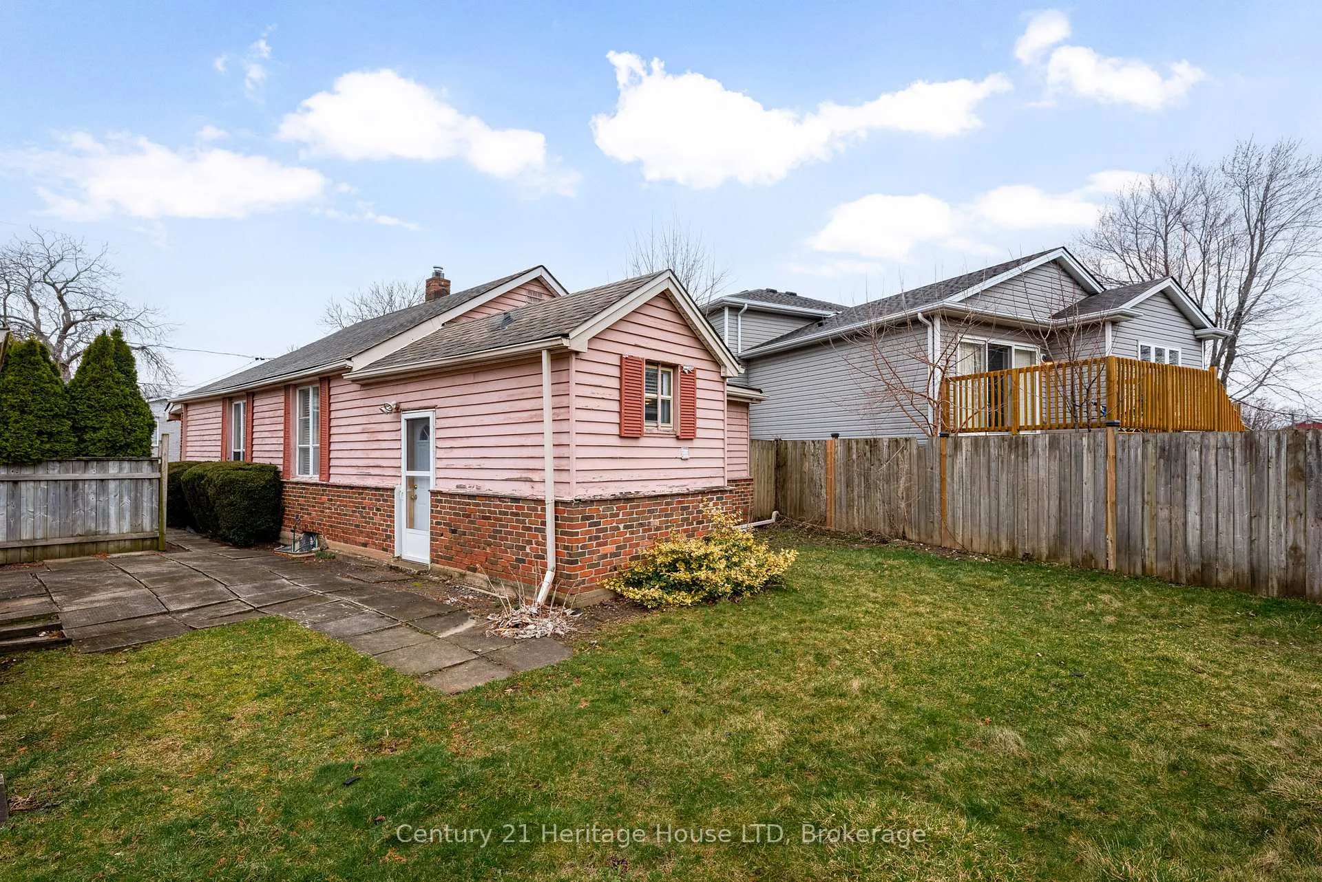Photo 22 of 57 Leeper Street, St. Catharines, Western Hill — HOMEH
