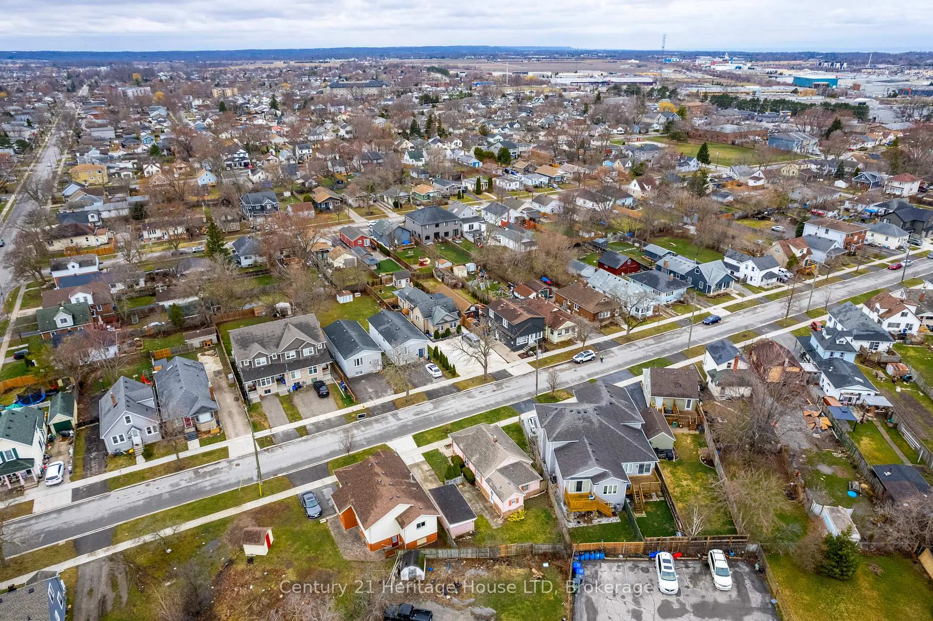 Photo 25 of 57 Leeper Street, St. Catharines, Western Hill — HOMEH