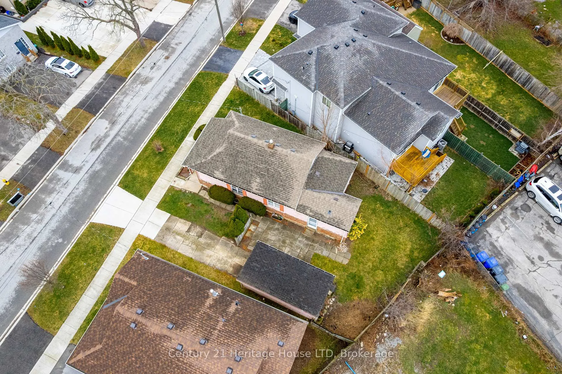 Photo 27 of 57 Leeper Street, St. Catharines, Western Hill — HOMEH