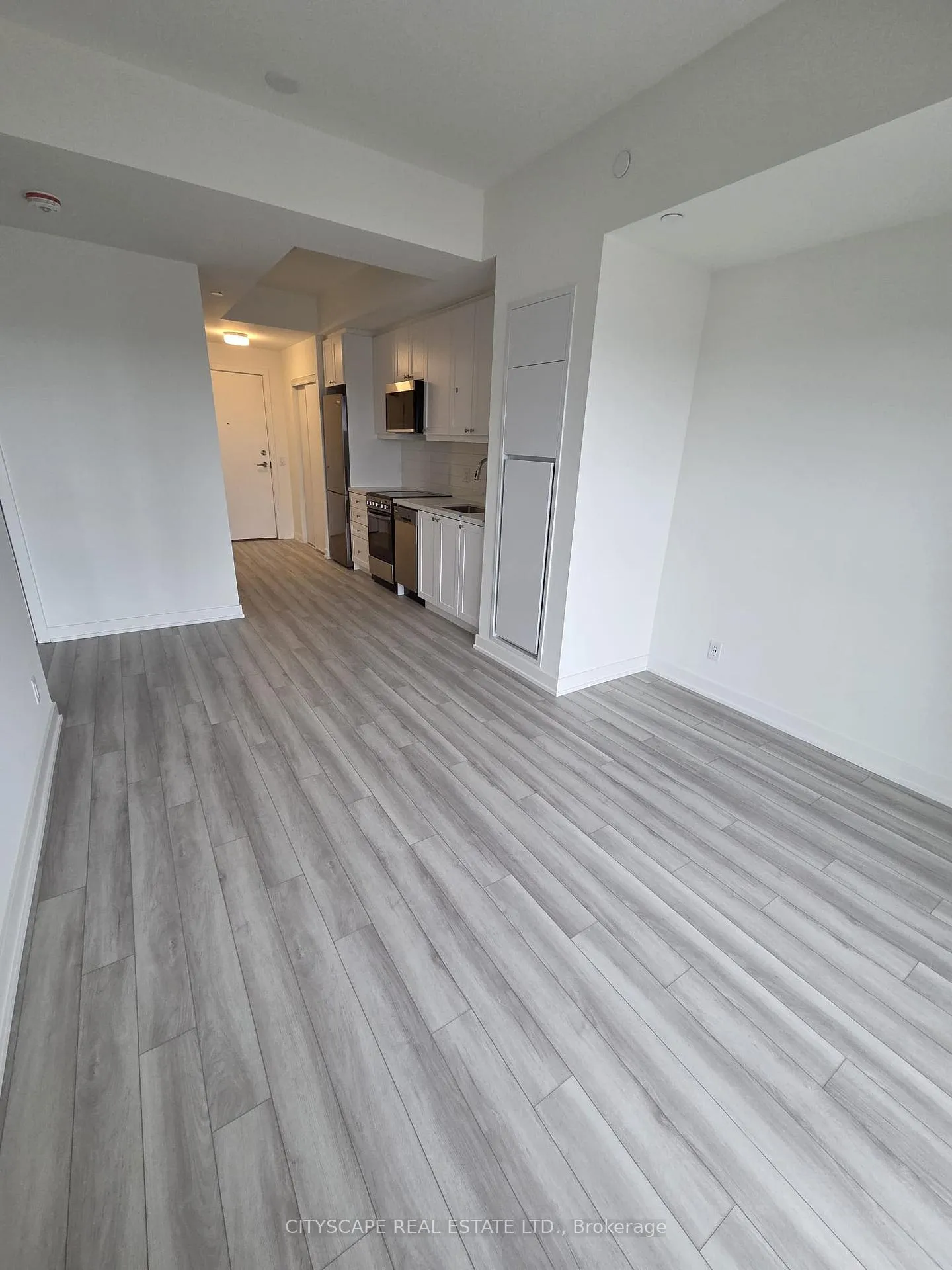 Photo 3 of Unit 903, 51 Clarington Boulevard, Clarington, Bowmanville — HOMEH