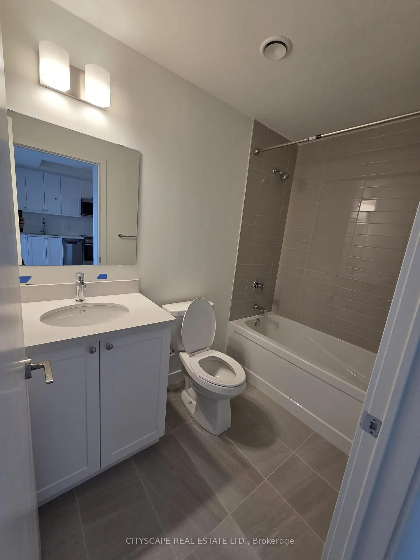 Photo 7 of Unit 903, 51 Clarington Boulevard, Clarington, Bowmanville — HOMEH