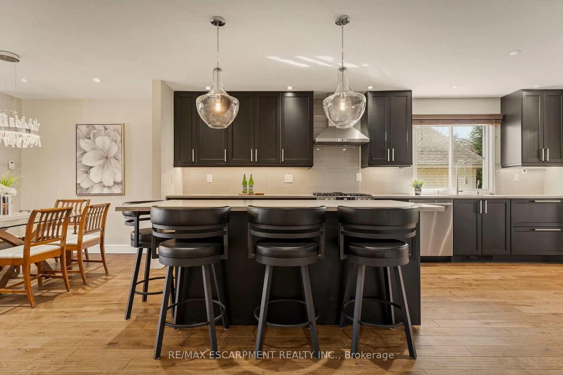 Photo 9 of 25 Linington Trail, Hamilton, Dundas — HOMEH