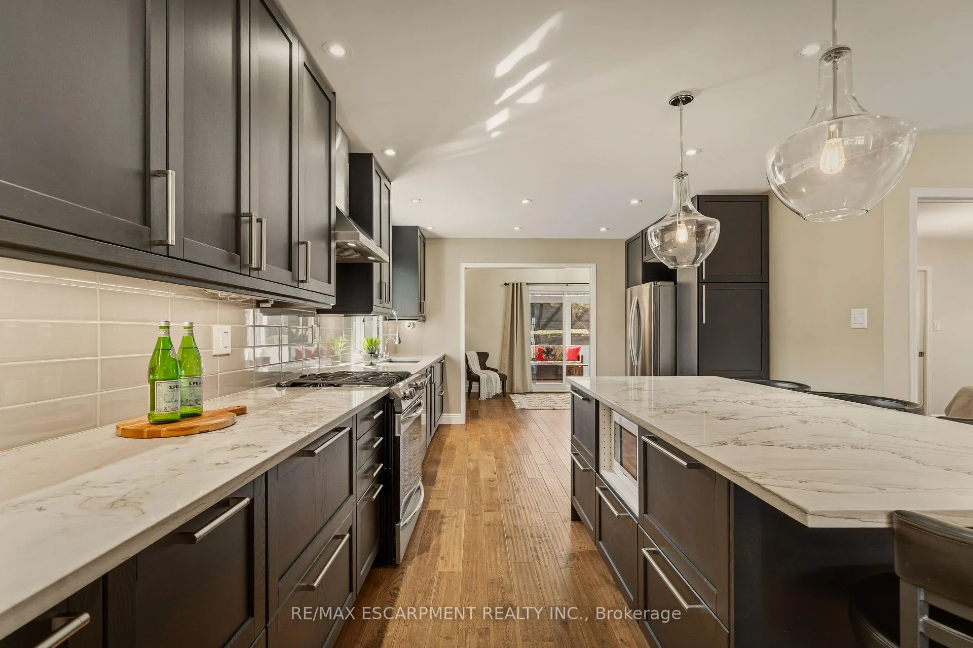 Photo 10 of 25 Linington Trail, Hamilton, Dundas — HOMEH