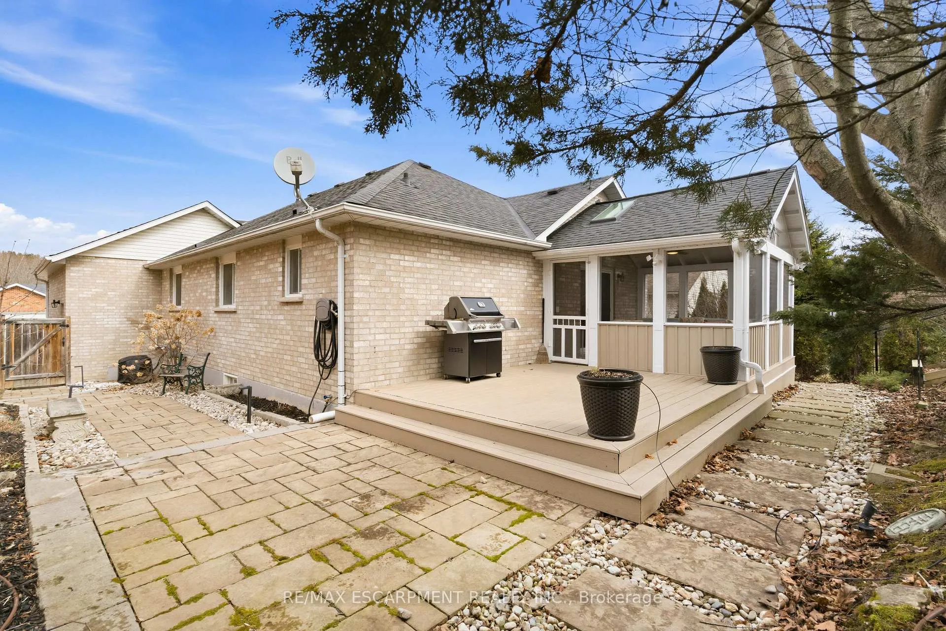 Photo 32 of 25 Linington Trail, Hamilton, Dundas — HOMEH