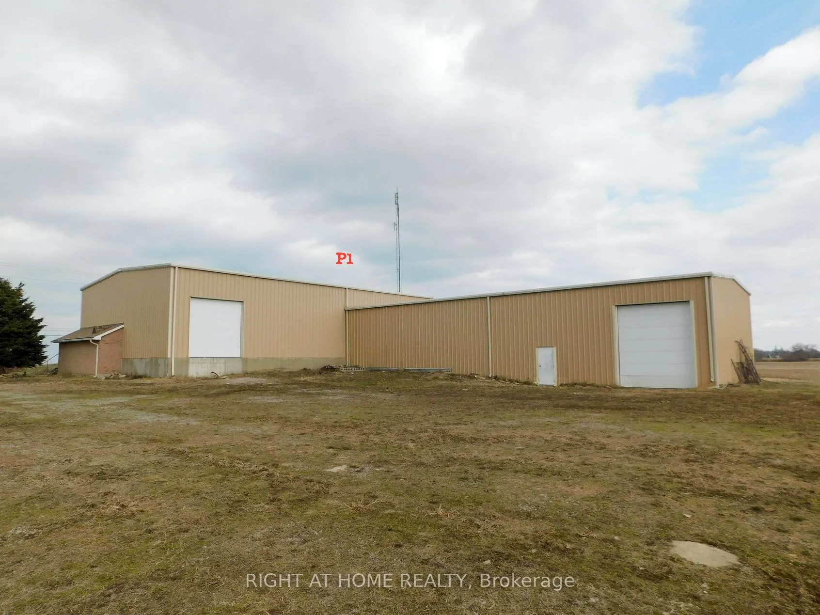 Photo 12 of 568 Ridge Road, Hamilton, Rural Stoney Creek — HOMEH