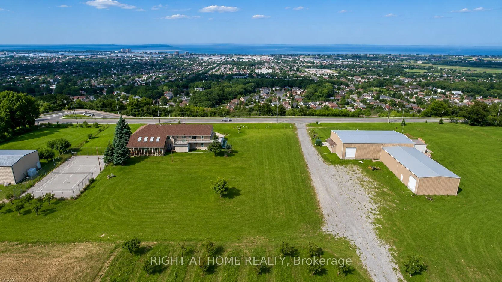 Photo 21 of 568 Ridge Road, Hamilton, Rural Stoney Creek — HOMEH