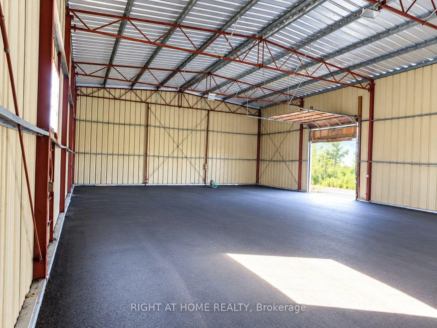 Photo 25 of 568 Ridge Road, Hamilton, Rural Stoney Creek — HOMEH
