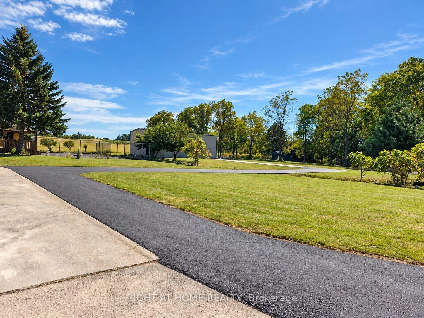 Photo 28 of 568 Ridge Road, Hamilton, Rural Stoney Creek — HOMEH