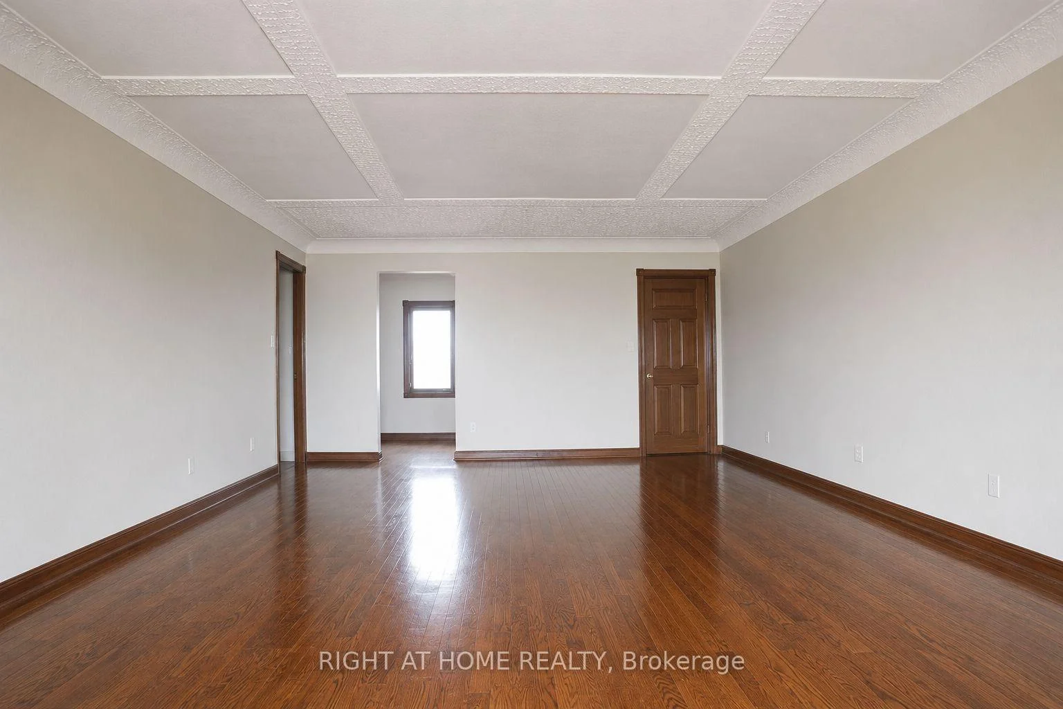 Photo 33 of 568 Ridge Road, Hamilton, Rural Stoney Creek — HOMEH
