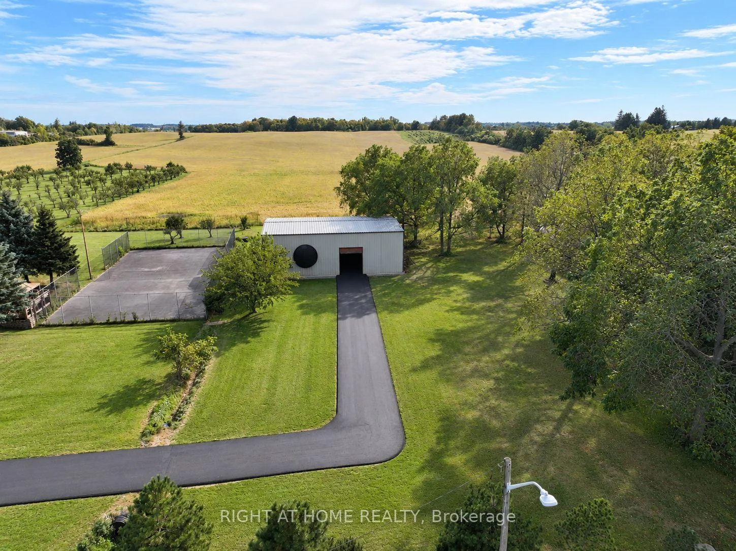 Photo 34 of 568 Ridge Road, Hamilton, Rural Stoney Creek — HOMEH