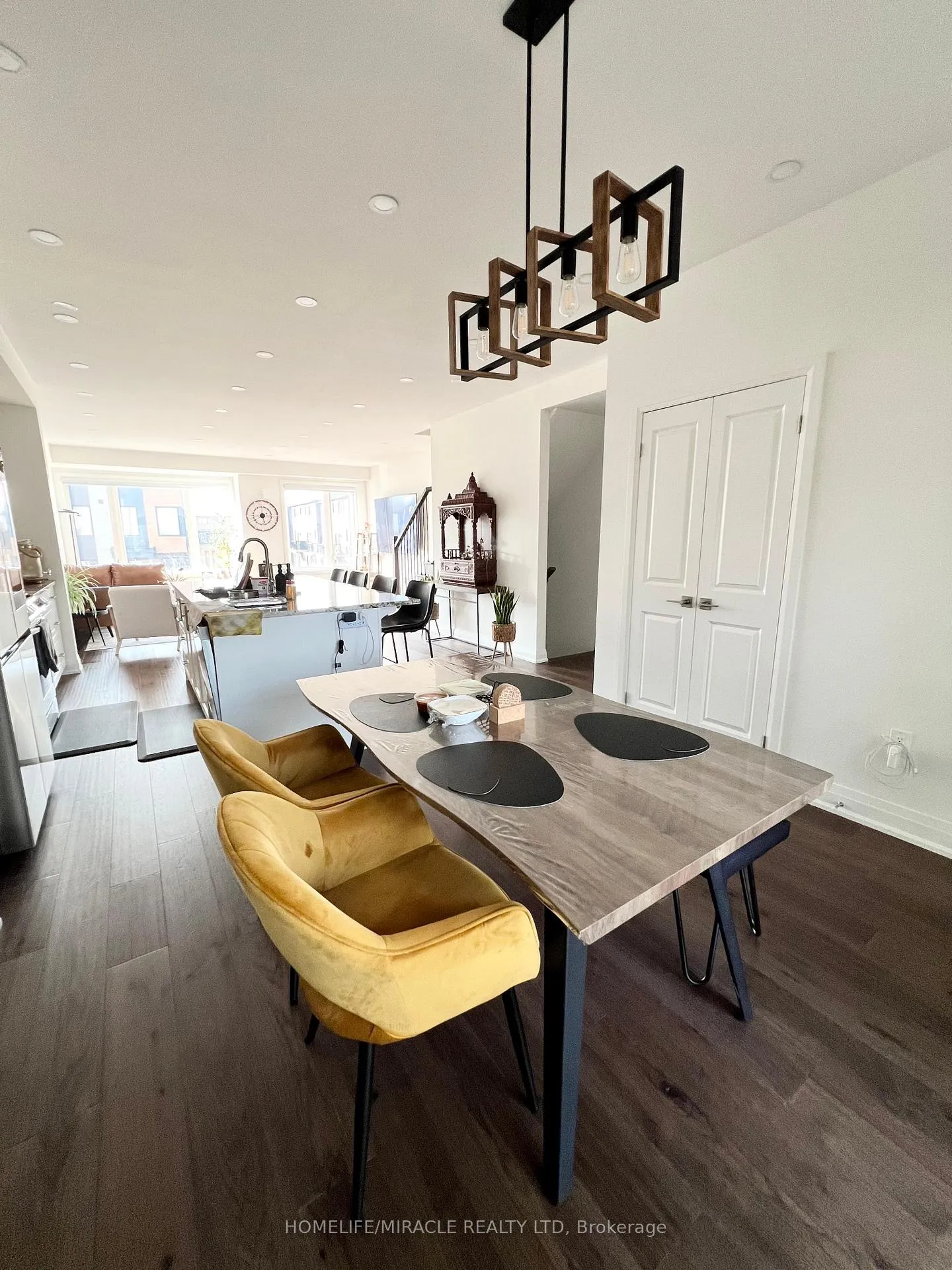 Photo 19 of 9 Briar Court, Halton Hills, Georgetown — HOMEH