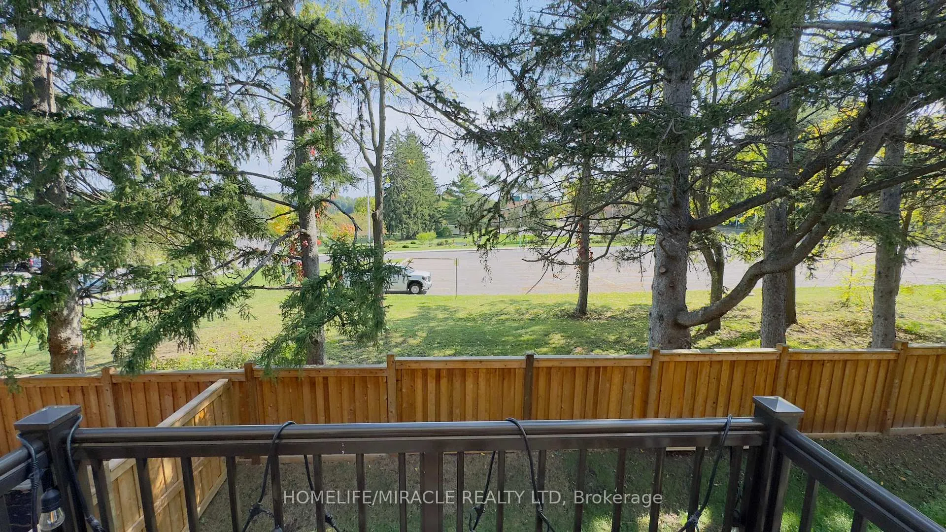 Photo 40 of 9 Briar Court, Halton Hills, Georgetown — HOMEH