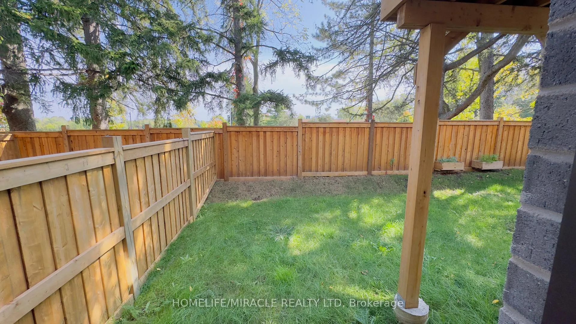 Photo 42 of 9 Briar Court, Halton Hills, Georgetown — HOMEH