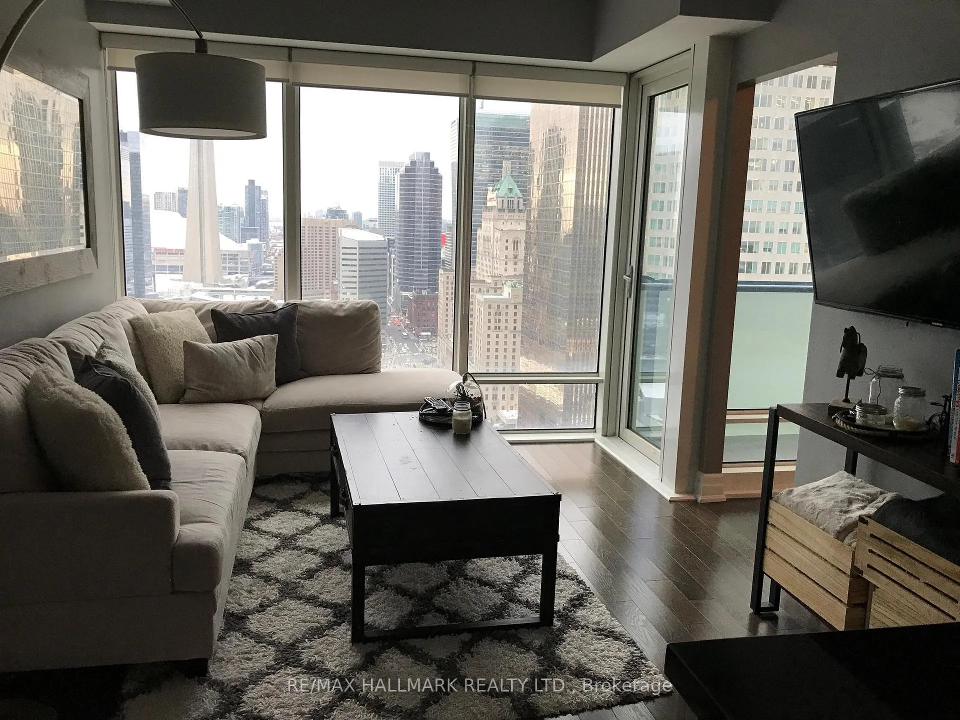 Photo 5 of Unit 3003, 8 The Esplanade Road, Toronto, Waterfront Communities — HOMEH