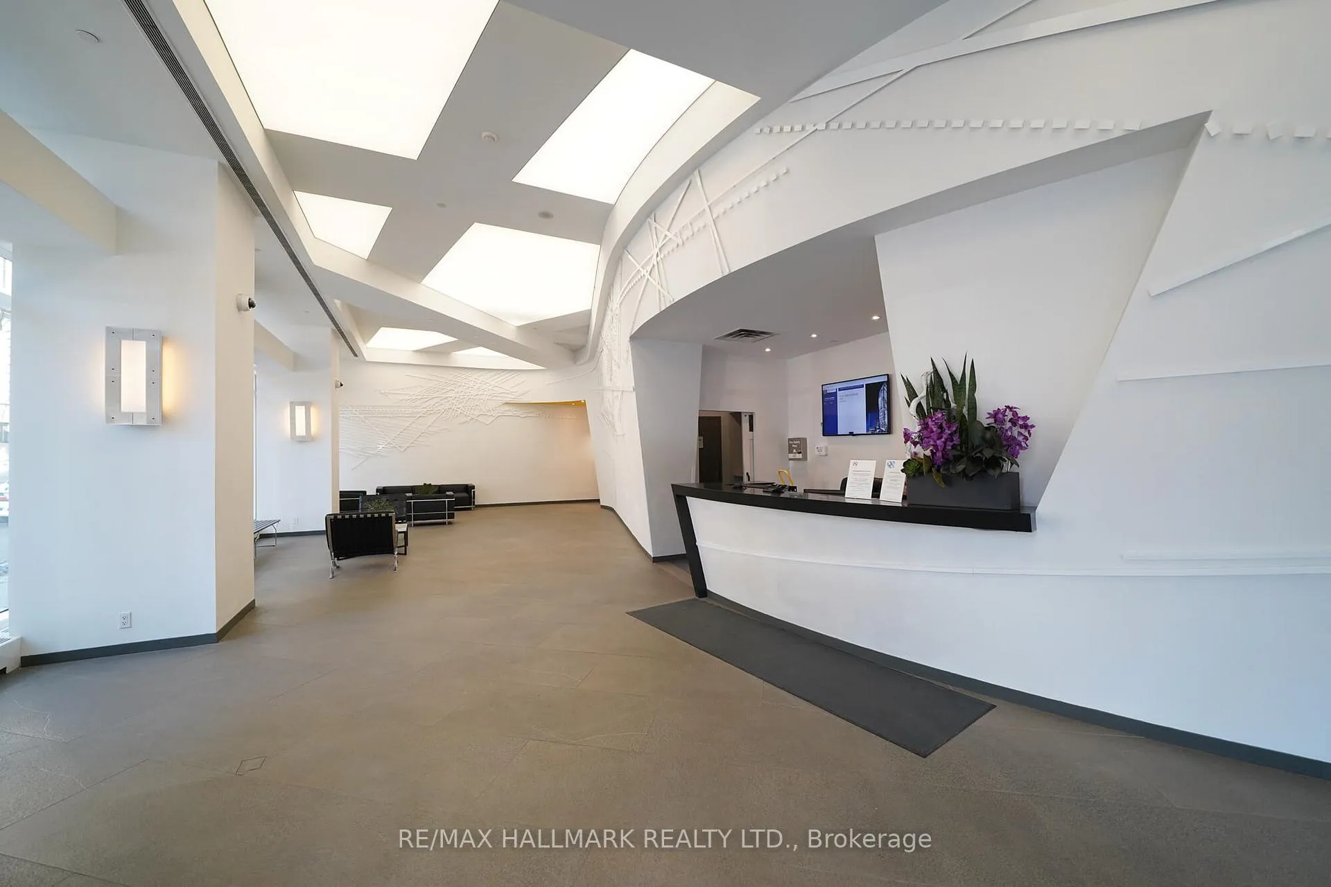Photo 11 of Unit 3003, 8 The Esplanade Road, Toronto, Waterfront Communities — HOMEH