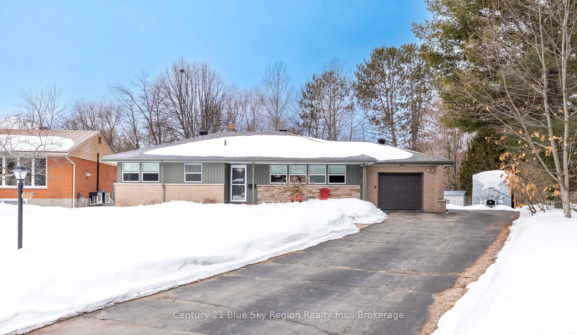 Front of 652 Baywood Road