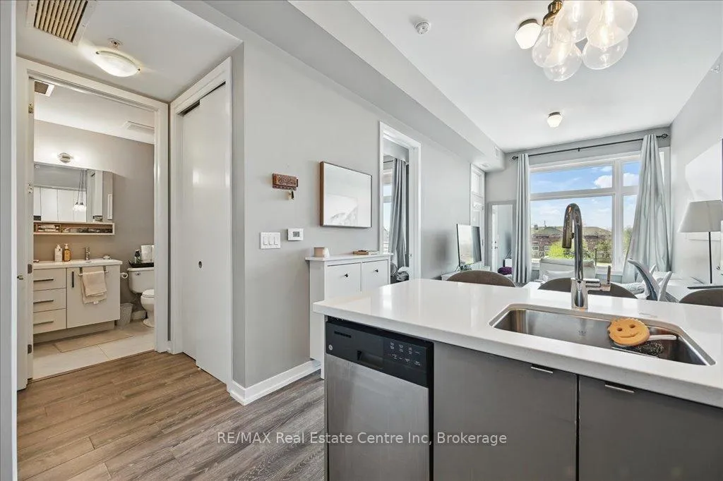 Photo 3 of Unit 420, 457 Plains Road E, Burlington, LaSalle — HOMEH