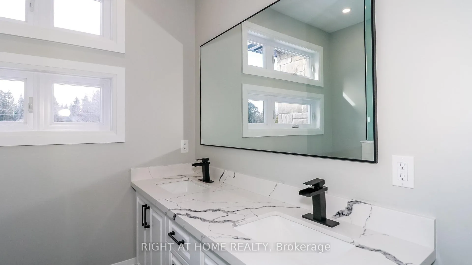 Photo 16 of 1012 Ferrier Avenue, Innisfil, Lefroy — HOMEH