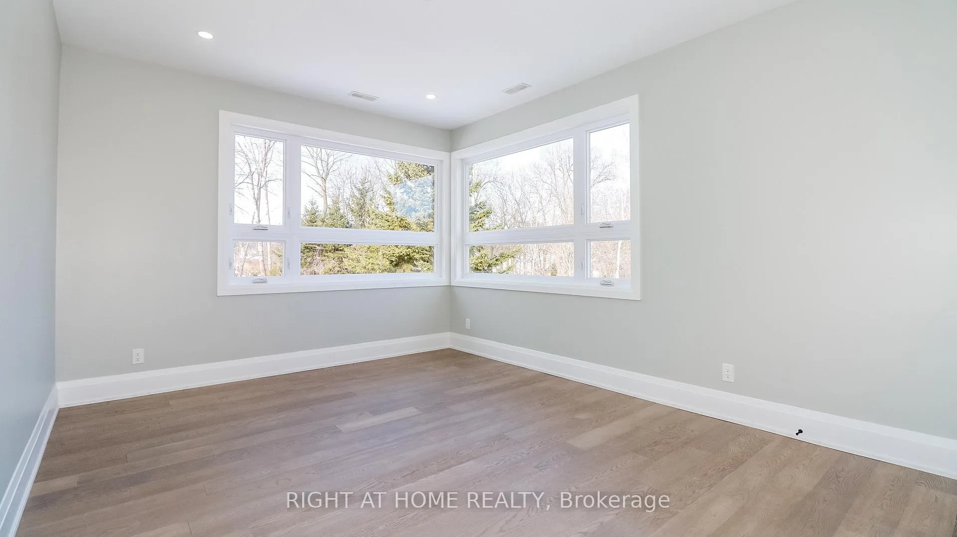 Photo 18 of 1012 Ferrier Avenue, Innisfil, Lefroy — HOMEH