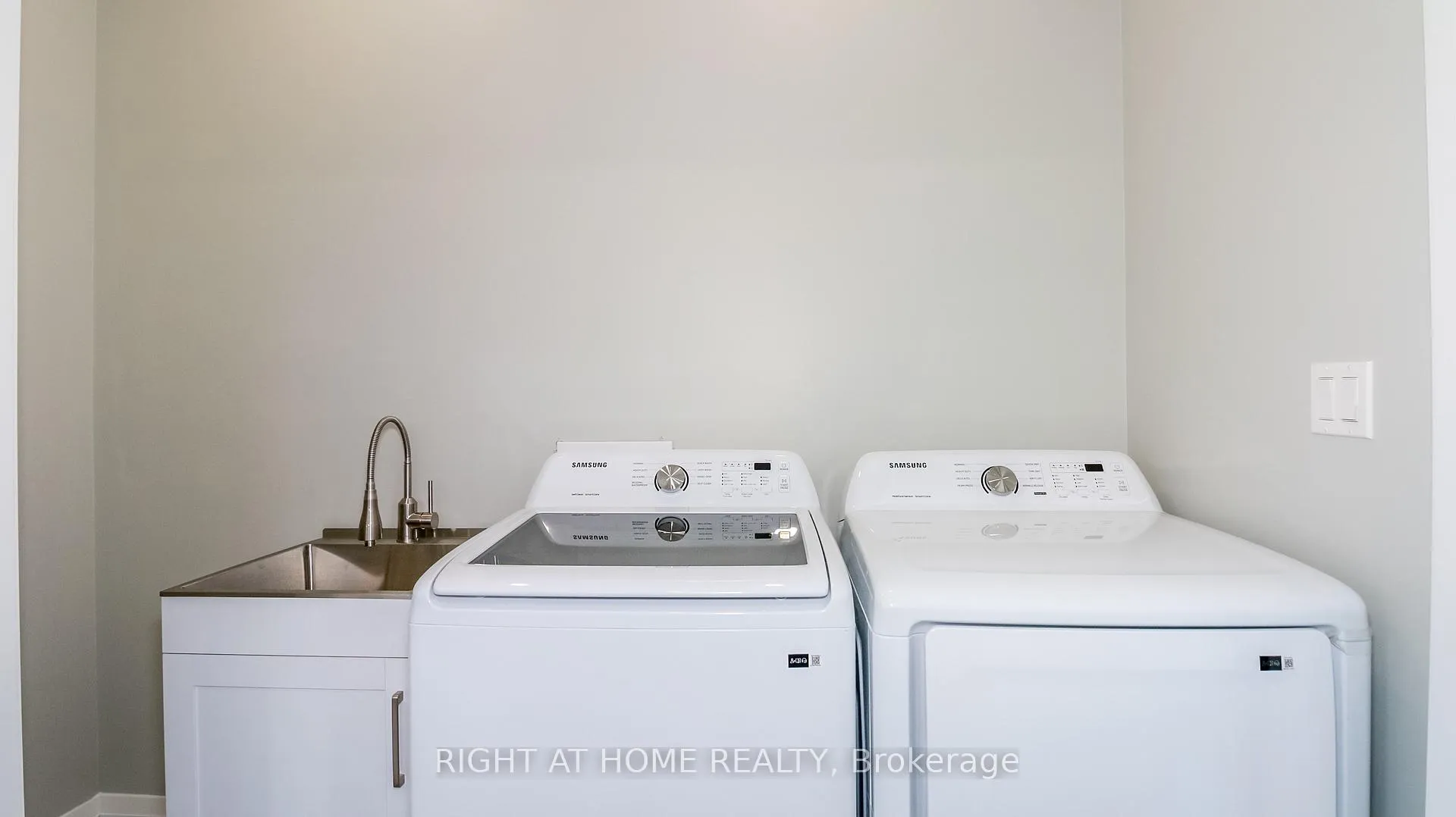 Photo 25 of 1012 Ferrier Avenue, Innisfil, Lefroy — HOMEH