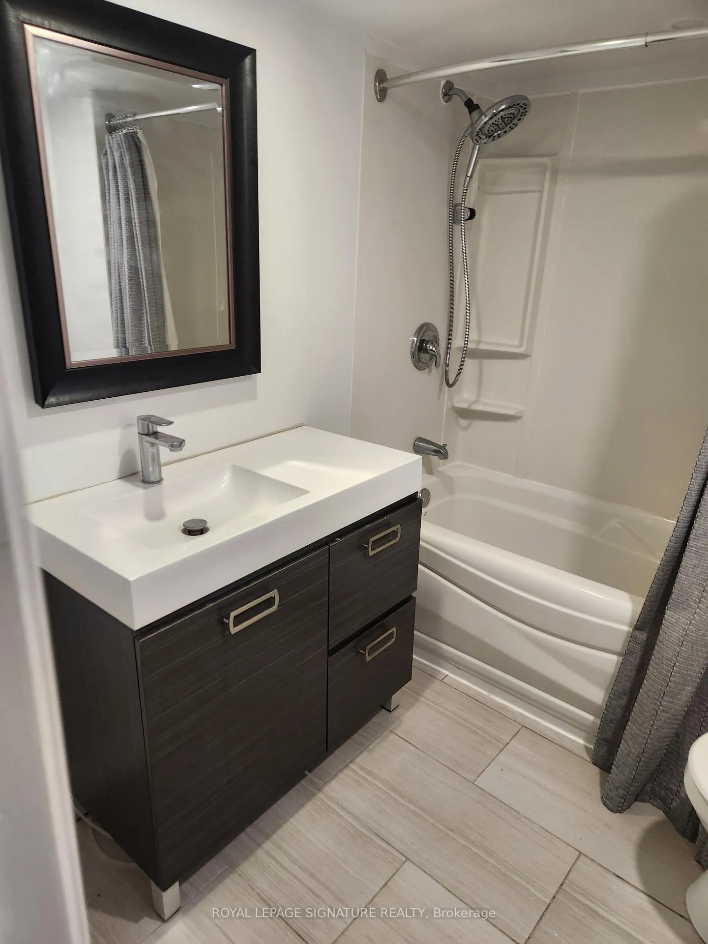 Photo 5 of 43 Mcintyre Crescent, Halton Hills, Georgetown — HOMEH