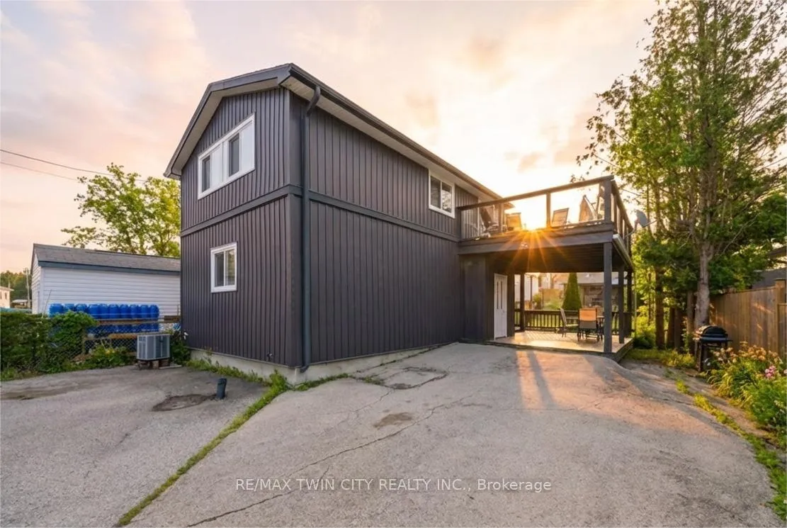 Photo 7 of 52 River Drive, Norfolk, Port Dover — HOMEH