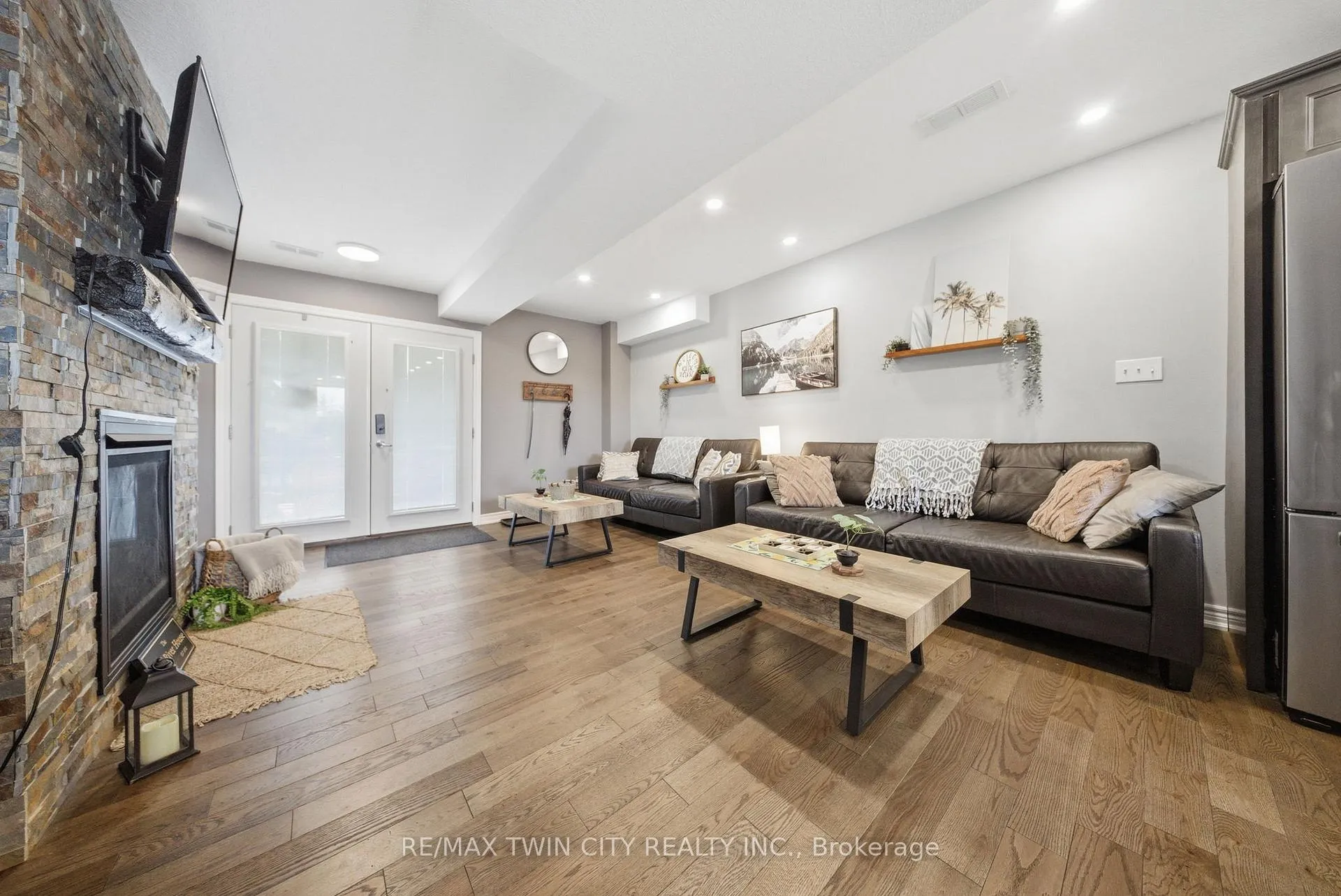 Photo 16 of 52 River Drive, Norfolk, Port Dover — HOMEH